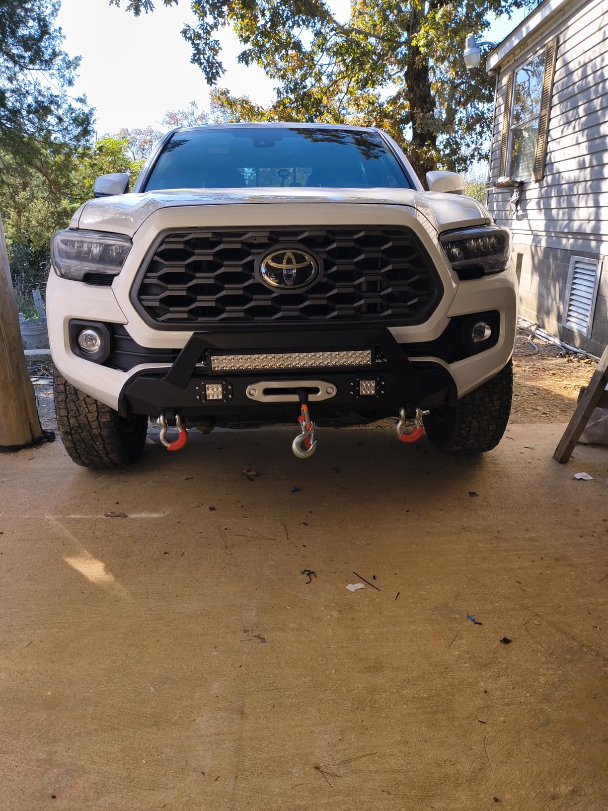 VEVOR 13,500 lb Electric Truck Winch 12V DC 3/8 in x 80 ft Synthetic Rope Aluminum Fairlead Wireless & Wired Remote Control, IP55 Waterproof customer photo 2