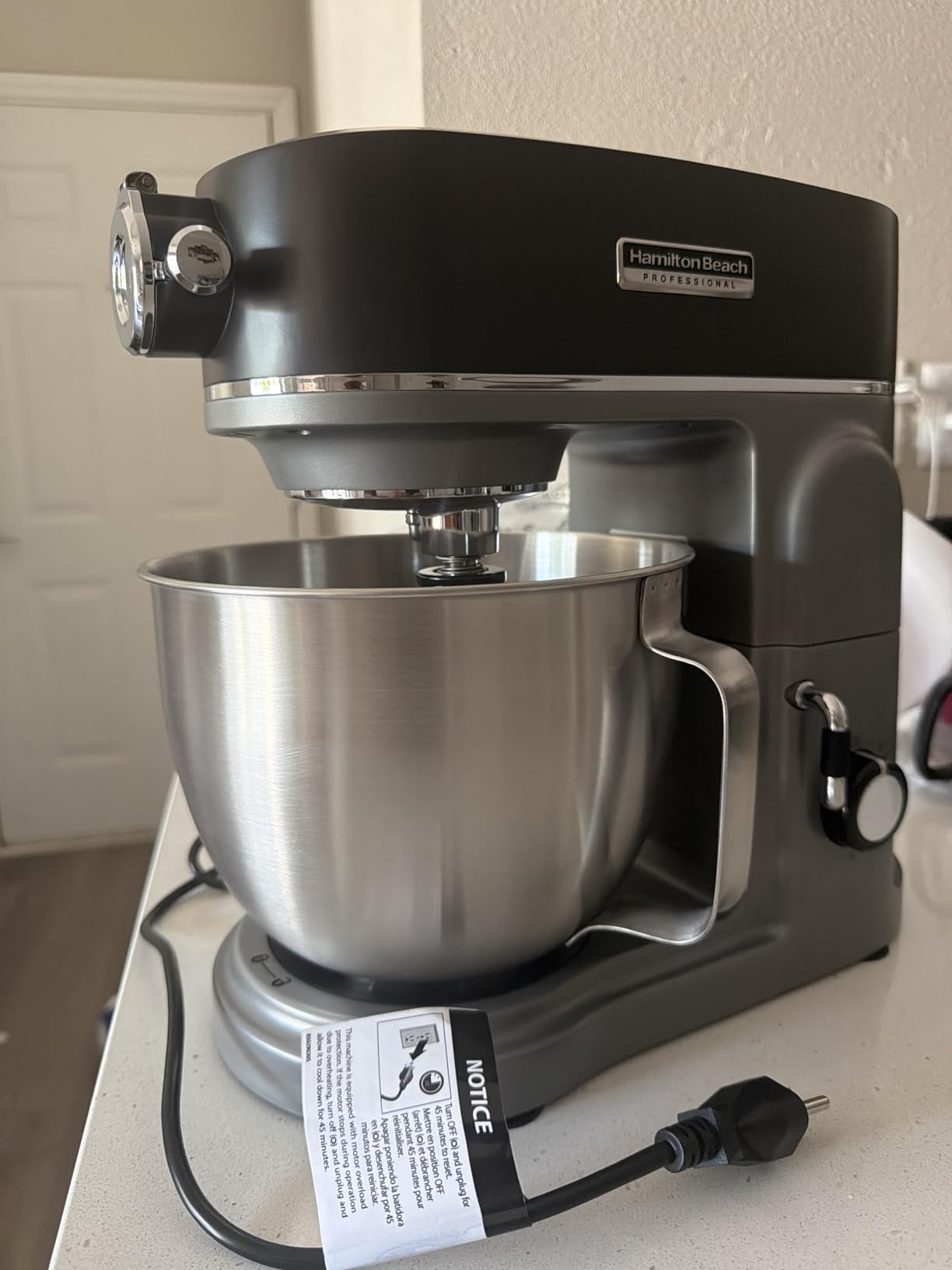 Hamilton Beach All-Metal Stand Mixer with Specialty Attachment Hub, 5 Quart Bowl, 12 Speeds, Includes Flat Beater, Dough Hook, Whisk (63240) customer photo 1