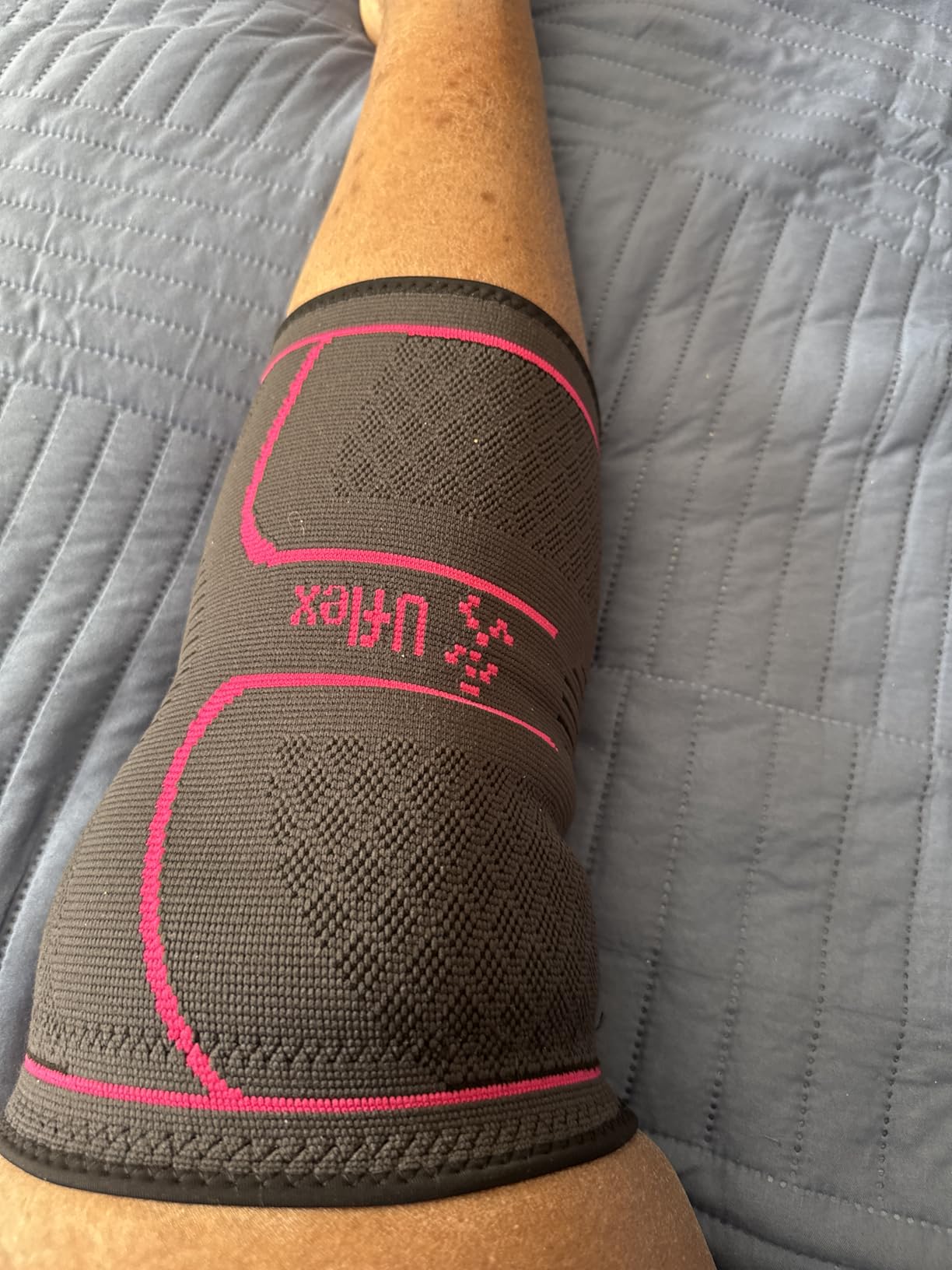UFlex Athletics Knee Brace for Men and Women Knee Compression Sleeve Support for Arthritis Joint Pain Relief, Workout, Swelling, Sports, Circulation, Running, Recovery Support for ACL & Meniscus Tear customer photo 1