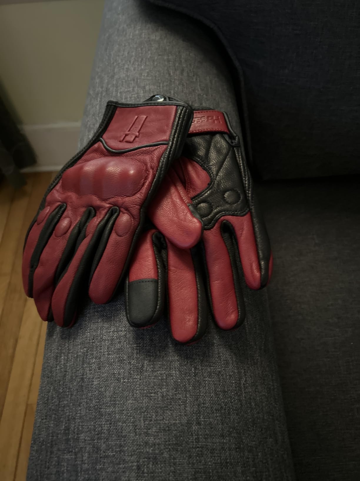 Harssidanzar Leather Motorcycle Gloves for Men Touchscreen GM028 customer photo 2