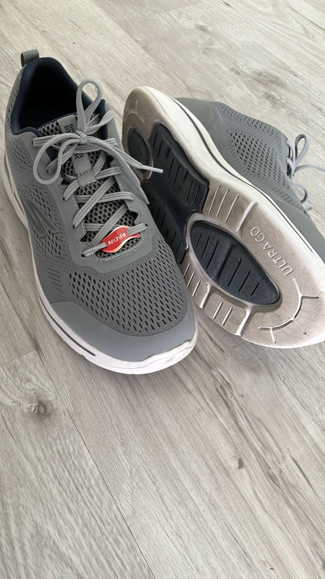 Skechers Men's Gowalk Arch Fit-Athletic Workout Walking Shoe with Air Cooled Foam customer photo 2