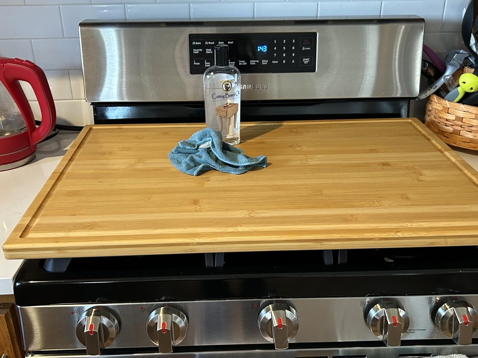 Utoplike Extra Large XXXL Bamboo Cutting Board 24 x16 Inch, Largest Wooden Butcher Block for Turkey, Meat, Vegetables, BBQ, Over the Sink Chopping Board with Handle and Juice Groove, Thickness 1.25 customer photo 1
