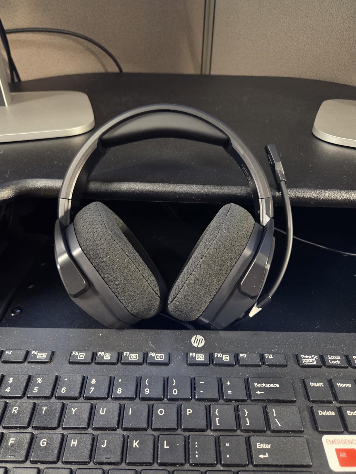 NUBWO Wireless Gaming Headset with Mic for Ps5 Ps4 PC, Zero Interference, 100-Hour Battery All-Day Play, 23ms Sync for Fortnite & Call of Duty/FPS Gamers - Orange customer photo 2
