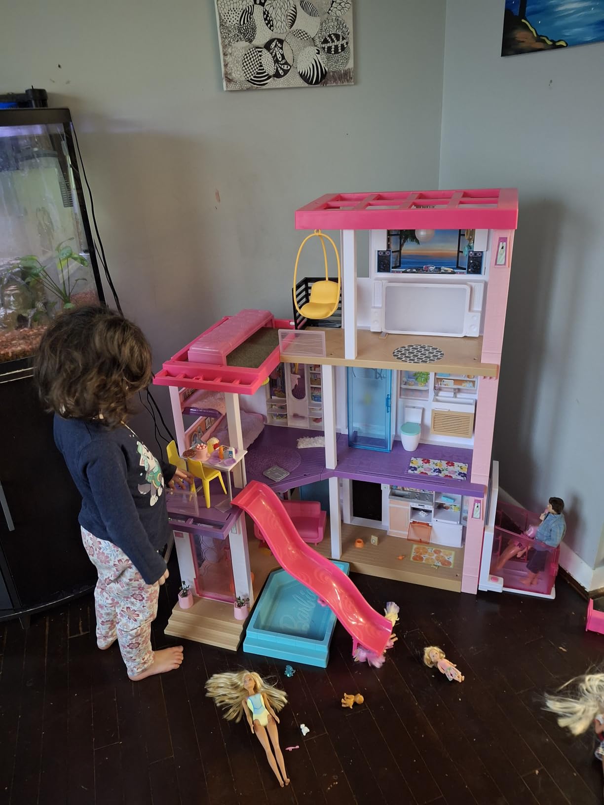 Barbie Dreamhouse (3.75-ft) 3-Story Dollhouse Playset with Pool & Slide, Party Room, Elevator, Puppy Play Area, Customizable Lights & Sounds, 75+ Pieces, Gift for 3 to 7 Year Olds (Amazon Exclusive) customer photo 2