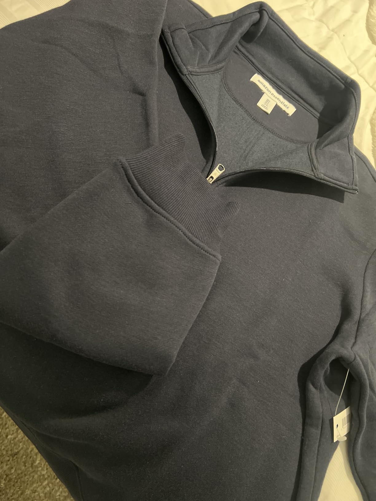Amazon Essentials Men's Long-Sleeve Quarter-Zip Pullover Fleece Sweatshirt customer photo 1