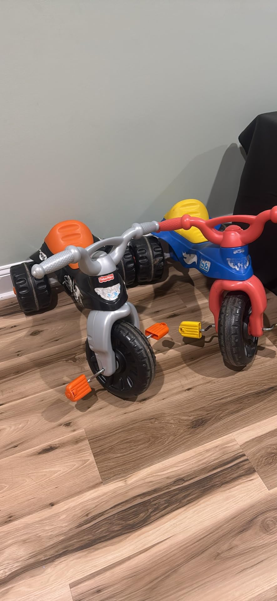 Fisher-Price Toddler Tricycle Hot Wheels Tough Trike, Toy Bike with Handlebar Grips & Storage for Outdoor Play Kids Ages 2+ Years customer photo 1