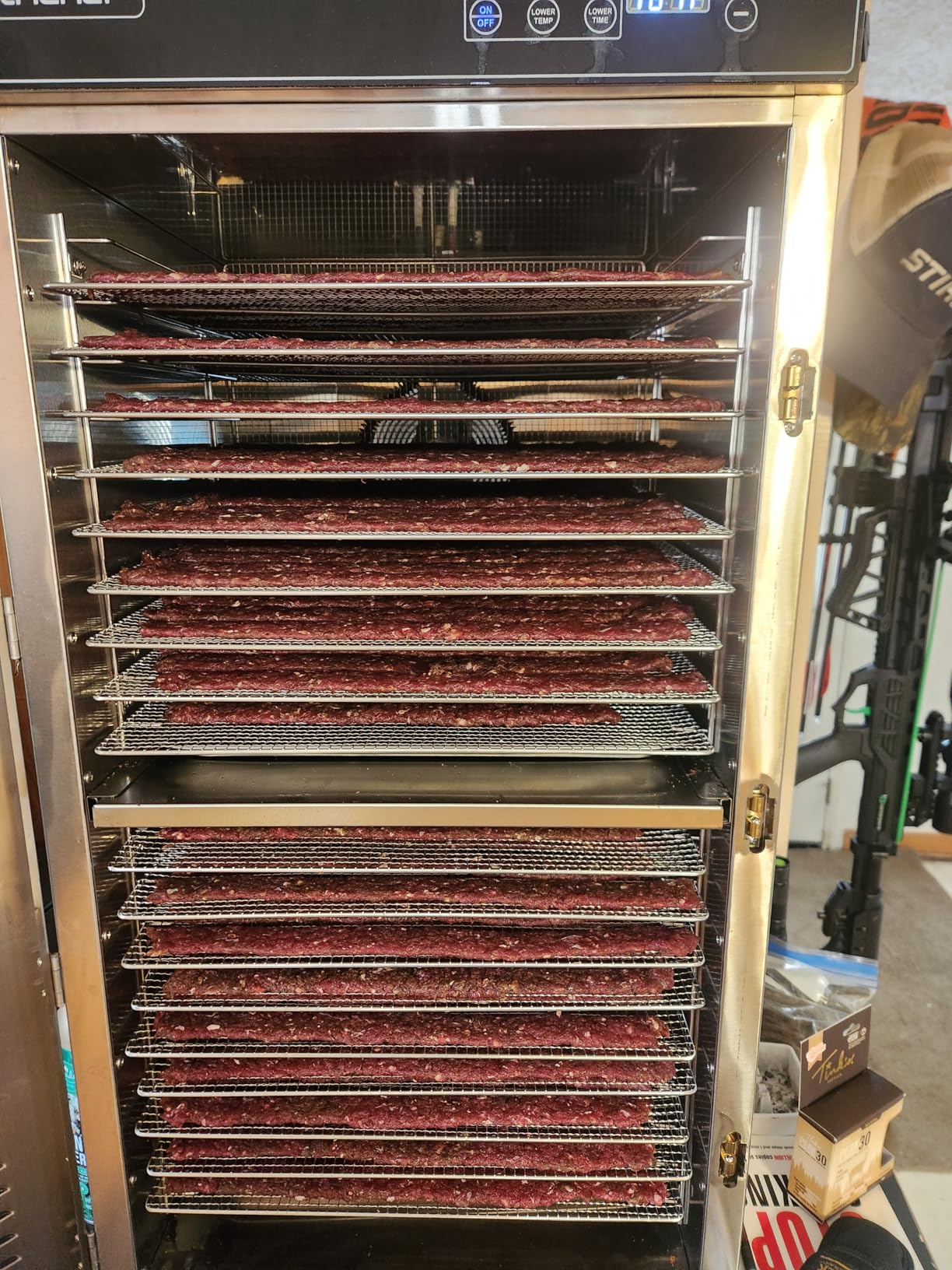 NutriChef Commercial Dehydrator Machine 2000-Watts Electric Food Dehydrator - Extra Large 20 Stainless Steel Trays, Digital Control 167°F Dryer for Jerky, Meat, Dog Treats, Herbs, and Fruit customer photo 1