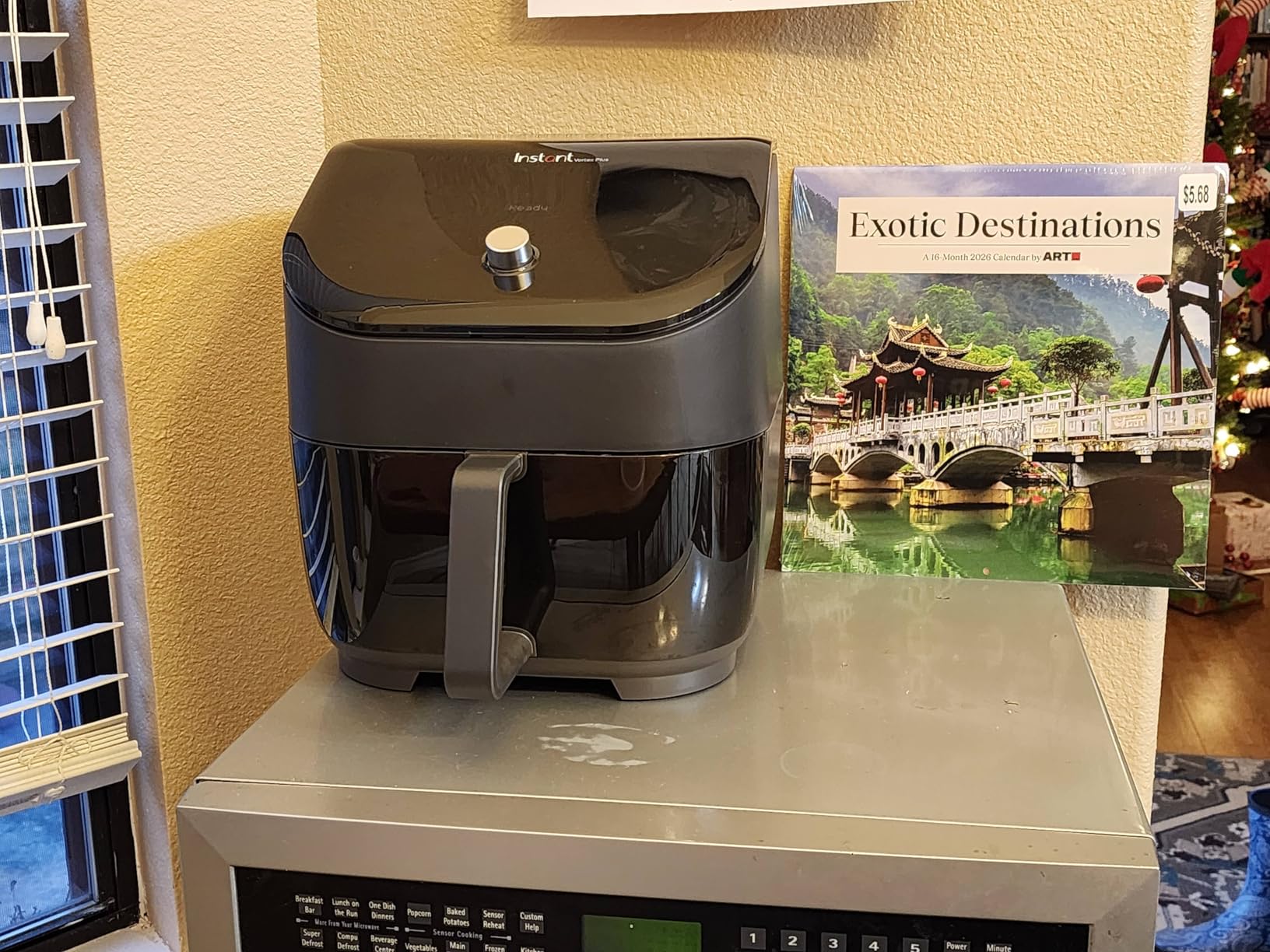 Instant Pot Vortex Plus 6QT ClearCook Air Fryer, Clear Windows, Custom Program Options, 6-in-1 Functions, Crisps, Broils, Roasts, Dehydrates, Bakes, Reheats, from the Makers of Instant Pot, Black customer photo 2