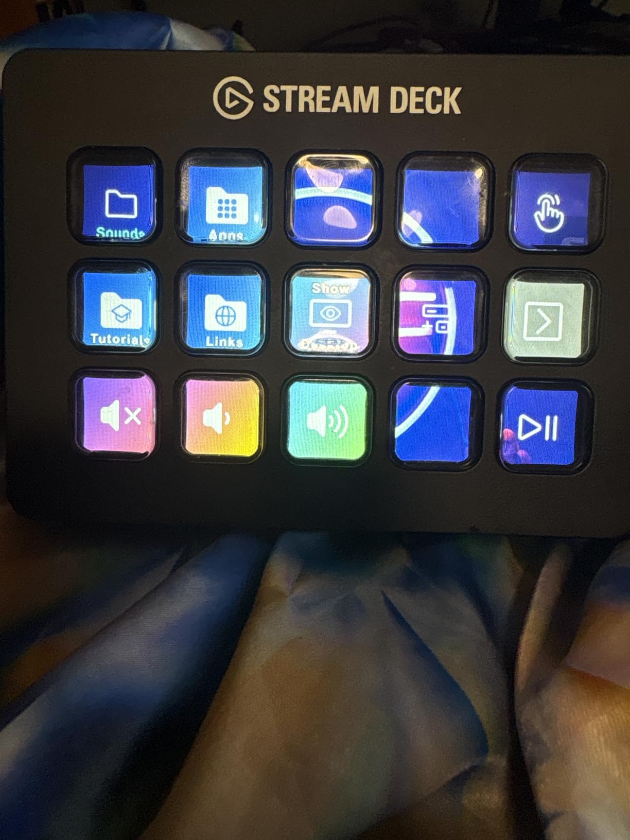 Elgato Stream Deck MK.2 - Studio Controller, 15 Macro Keys, Trigger Actions in OBS, Twitch, YouTube and More, USB, Works with Mac and PC customer photo 2