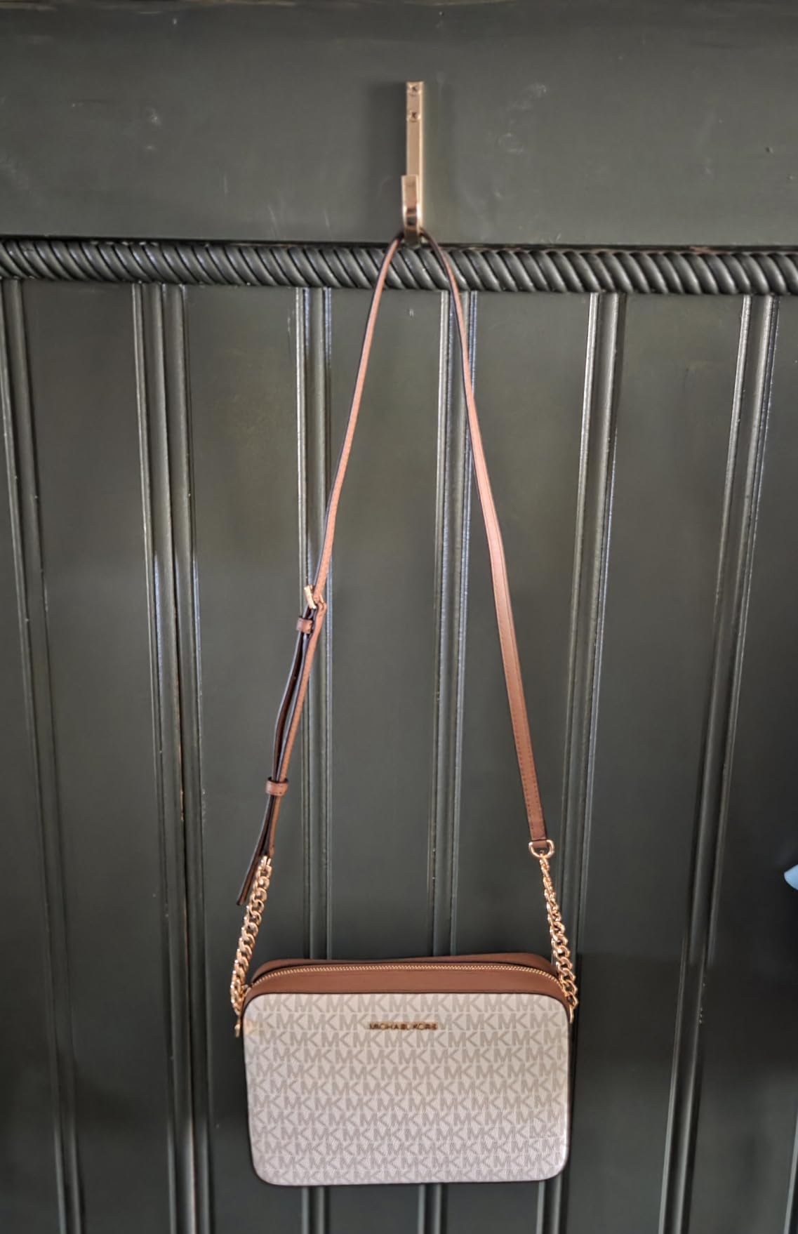 Women's Jet Set Large Crossbody Bag customer photo 1