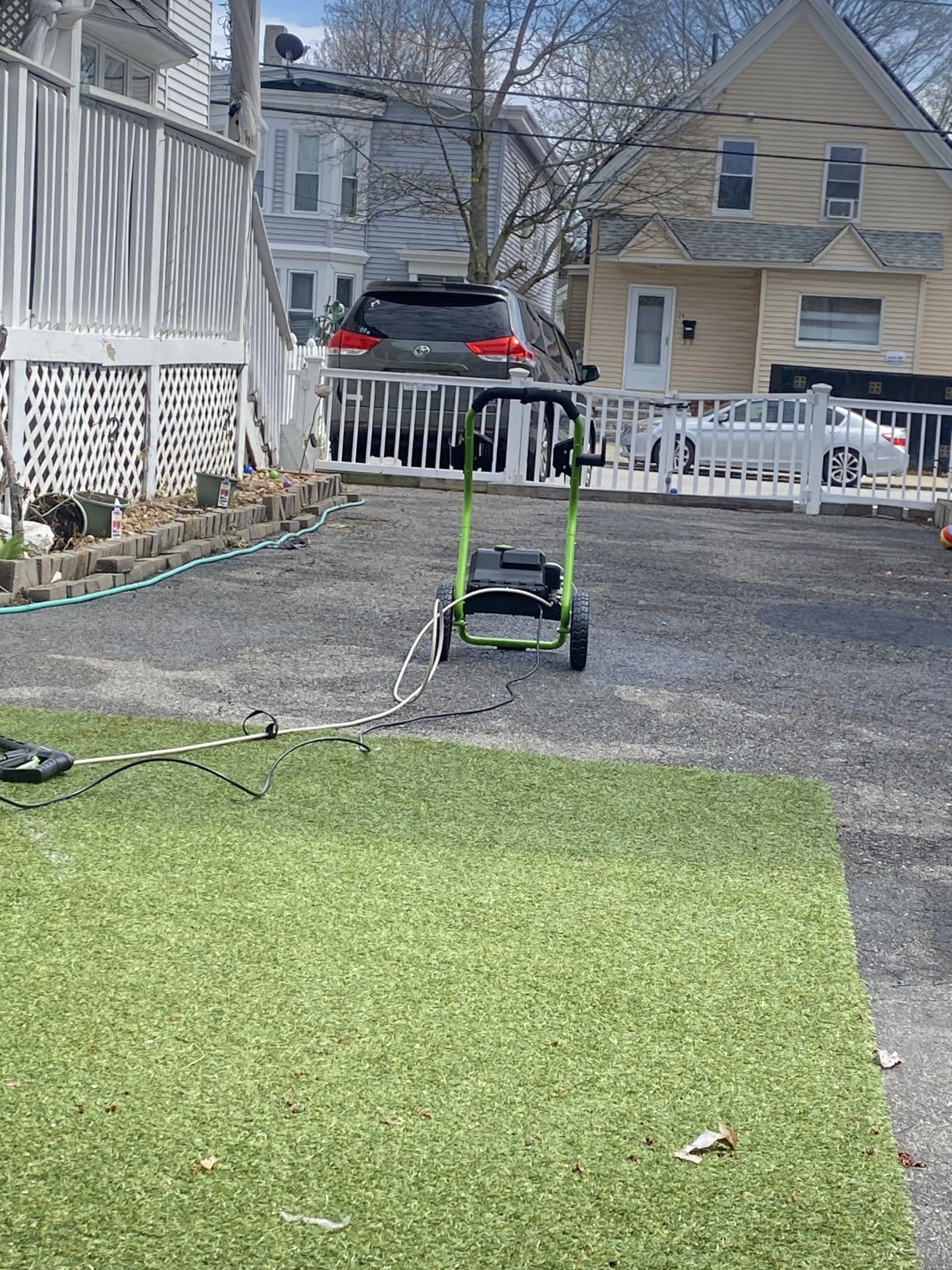 Greenworks 2000 PSI (1.2 GPM) Electric Pressure Washer, Steel Wand, On-Board Soap Tank (25, 40, Soap, and Turbo Nozzle) customer photo 1