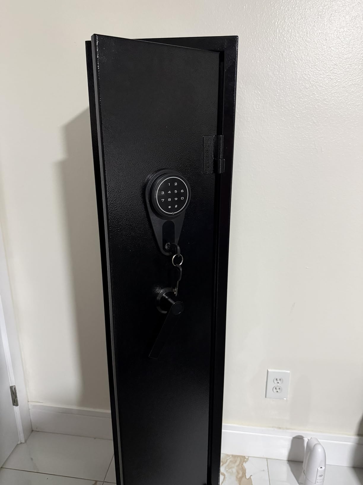 KAER Assembled Gun Safe for Rifles and Pistols with Electronic Lock Steel Gun Cabinet for 3-5 Shotguns 5 Handguns and Ammo Large Rifle Safe for Home Gun Owner with Removable Shelf Gun Rack LED Light customer photo 1