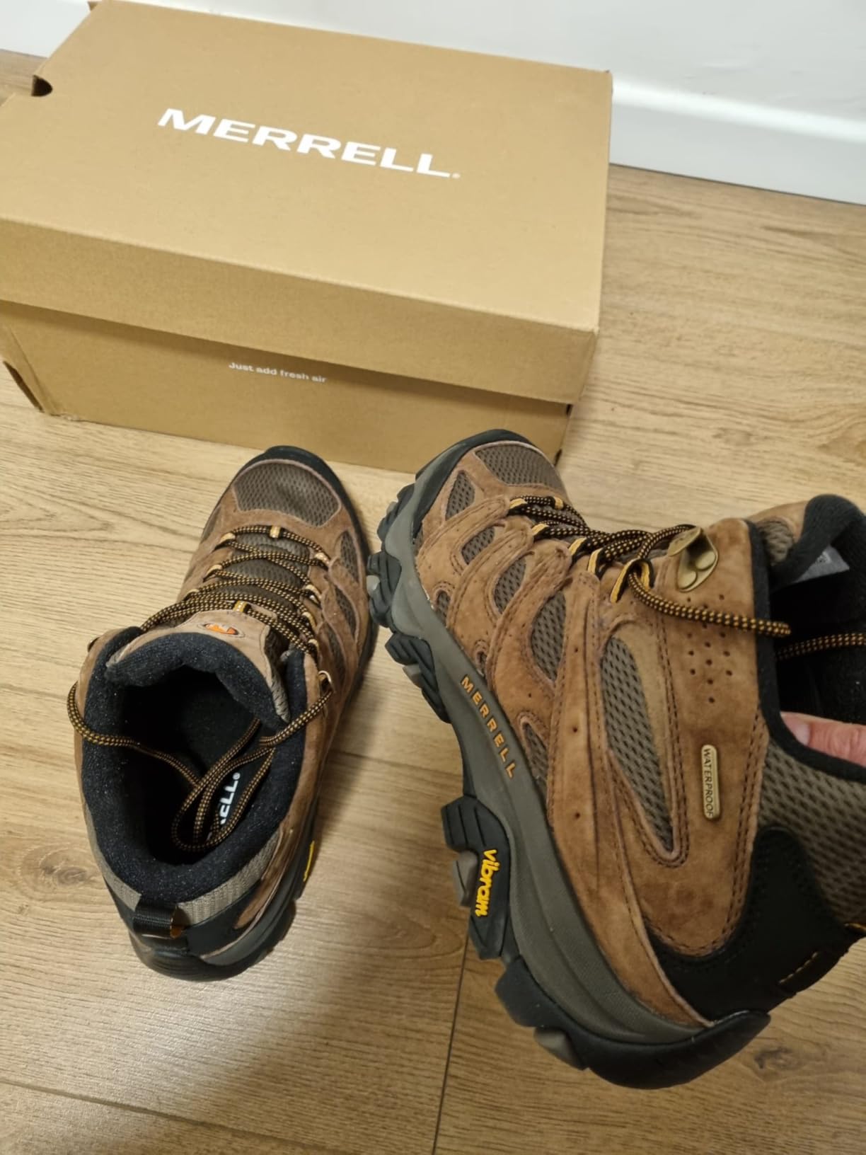 Men's Moab 3 Mid Waterproof Hiking Boots customer photo 1