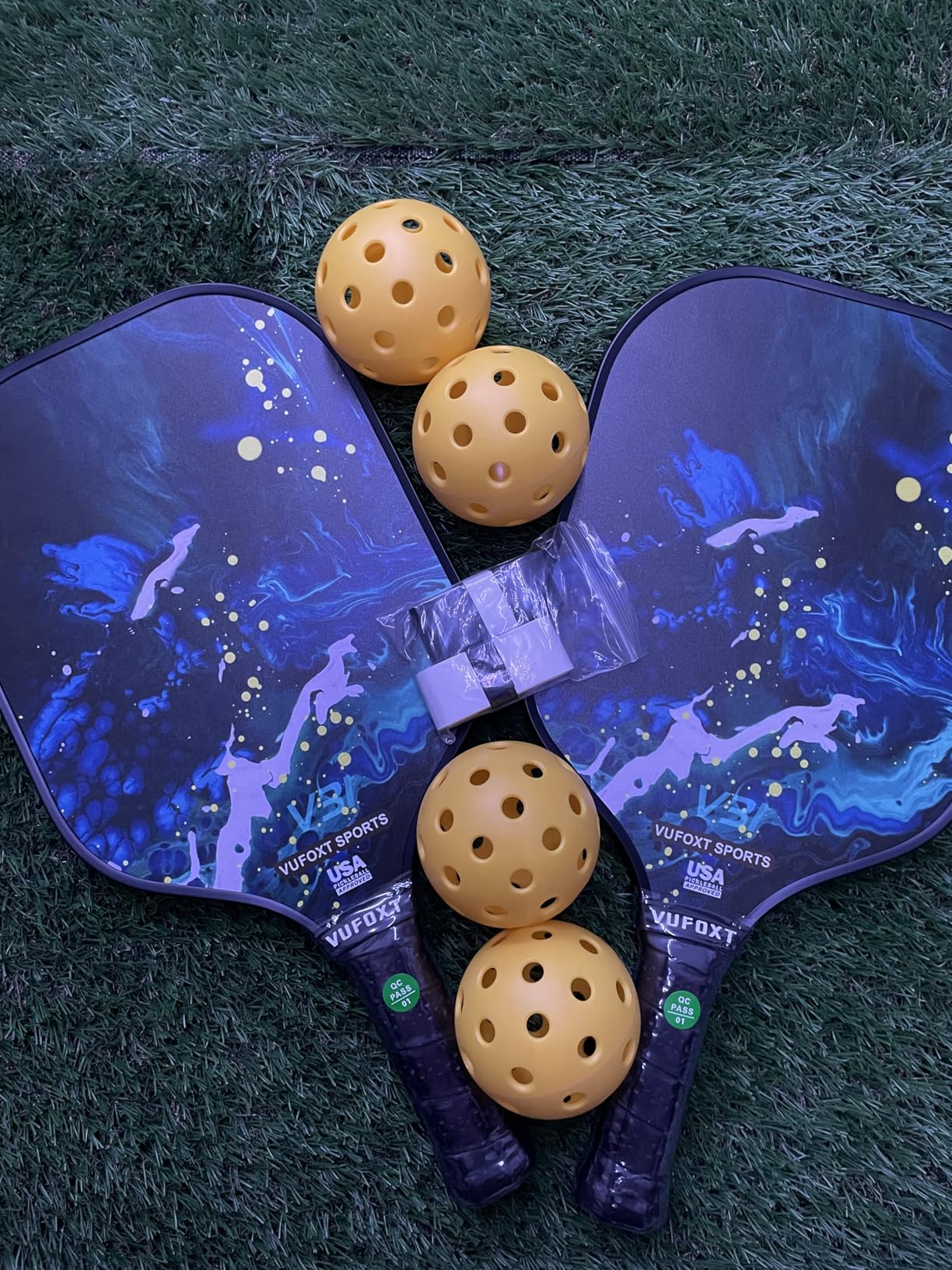 Pickleball Paddles Set of 2/4, USAPA Approved Carbon Fiber Surface Pickle Ball Set - 14mm PP Honeycomb Core of Lightweight Pickleball Rackets -Suitable for Beginners' Training and Game customer photo 2