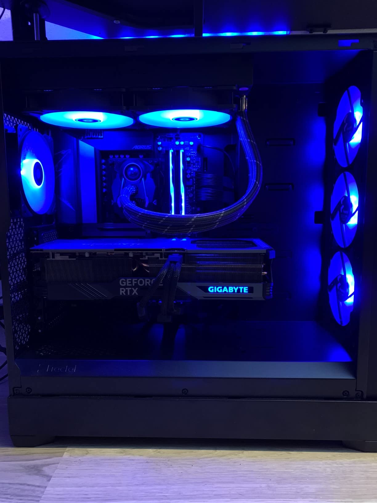 ARCTIC Liquid Freezer II 280 A-RGB - Multi-Compatible All-in-One CPU AIO Water Cooler with A-RGB, Efficient PWM-Controlled Pump, Fan Speed: 200-1900 RPM, LGA1700 Compatible - Black customer photo 1