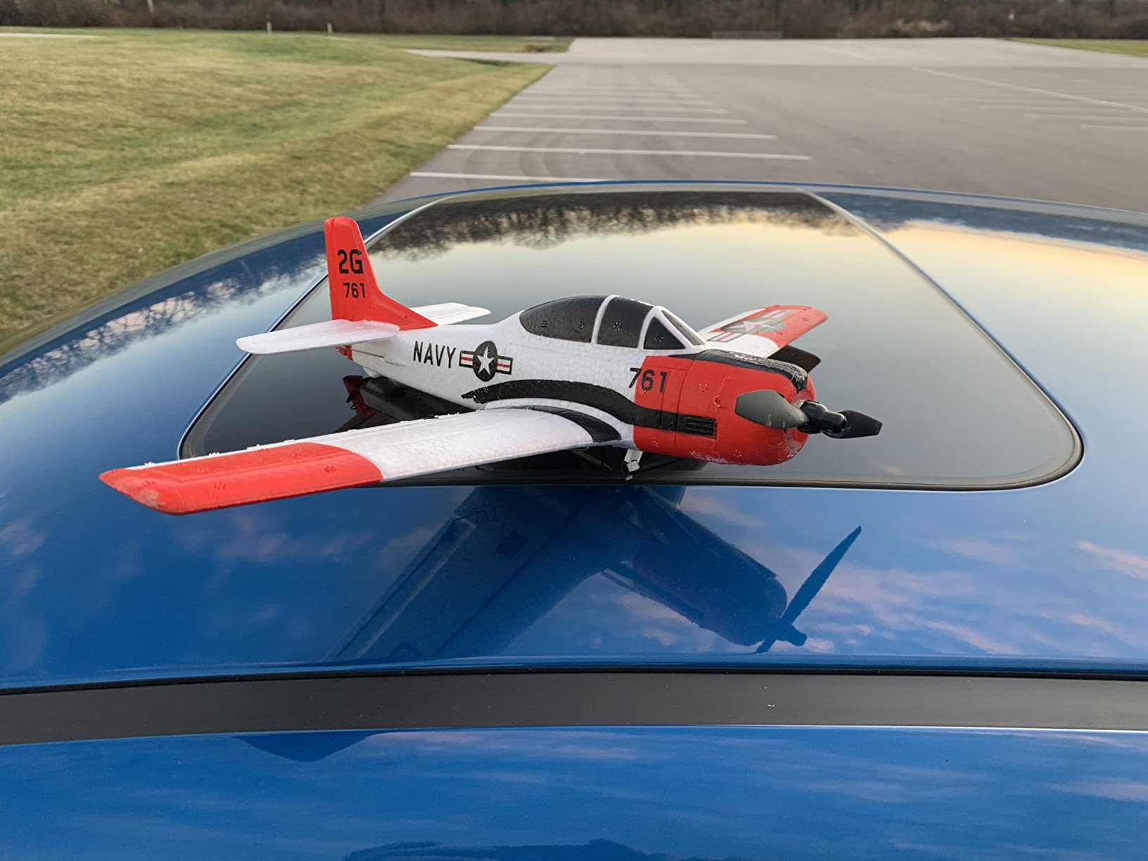 Volantexrc RC Airplane 2.4Ghz 4 Channel Remote Control,with Aileron T28 Trojan Parkflyer RC Aircraft Plane,Ready to Fly with Xpilot Stabilization System,Perfect for Beginners customer photo 1