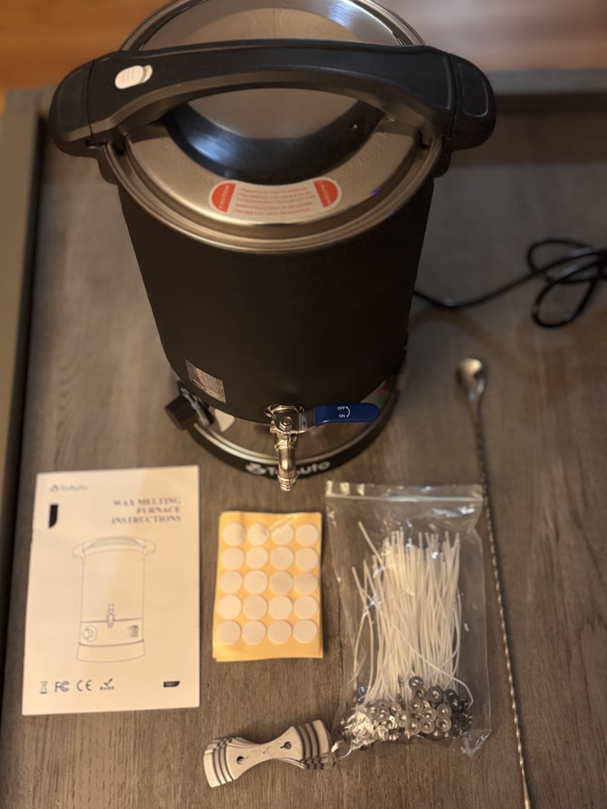 V3 Wax Melter for Candle Making 12Lbs Large Electric Wax Melting Pot with Quick Pour Spout, 80-212°F Temp Control for Bulk Production Candle Soap Business Fast Loading Easy Clean 110V /1100W customer photo 2