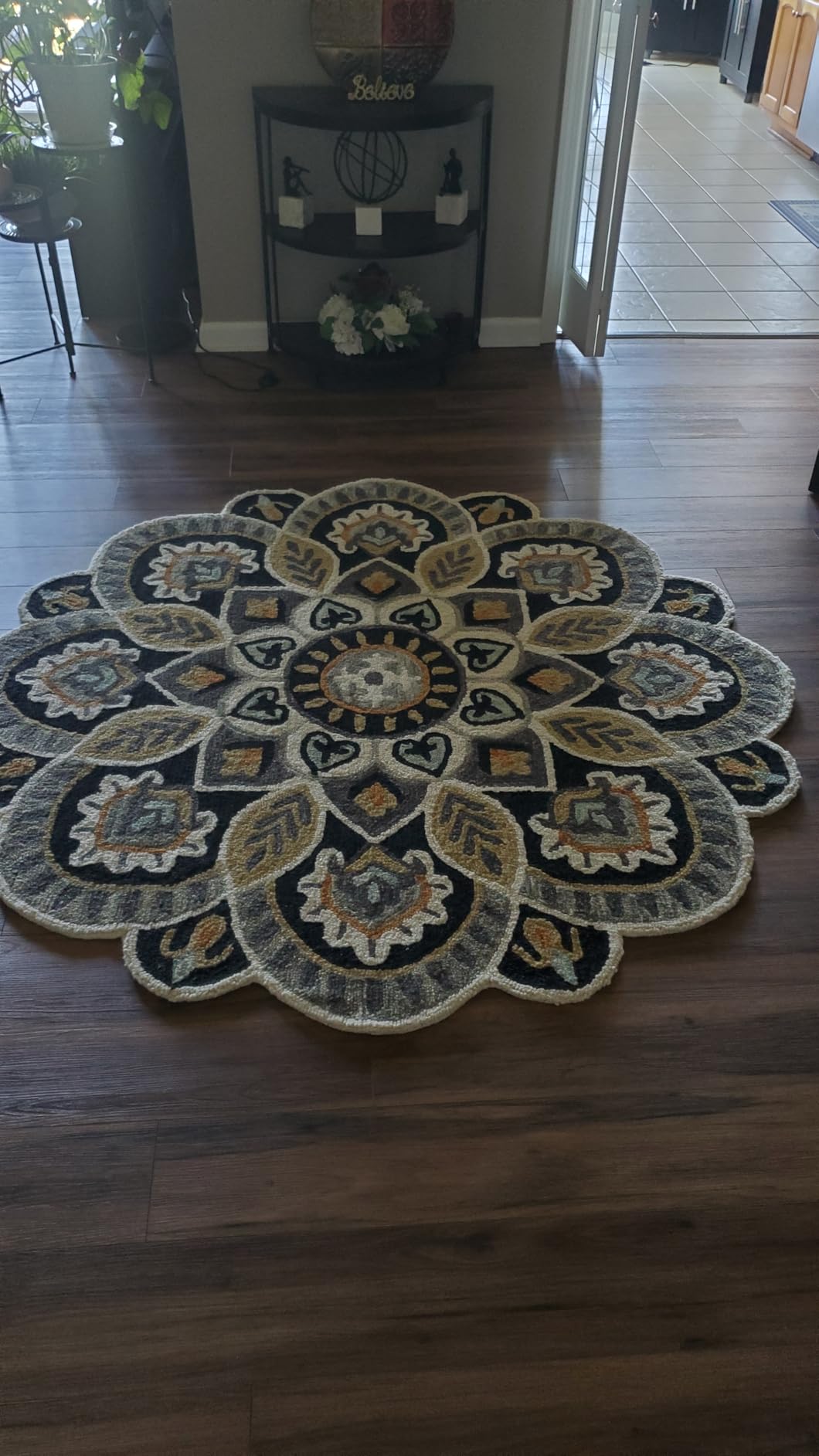 SAFAVIEH Novelty Collection 8' Round Ivory/Blue NOV604M Handmade Floral Premium Wool Entryway Foyer Living Room Bedroom Kitchen Area Rug customer photo 1