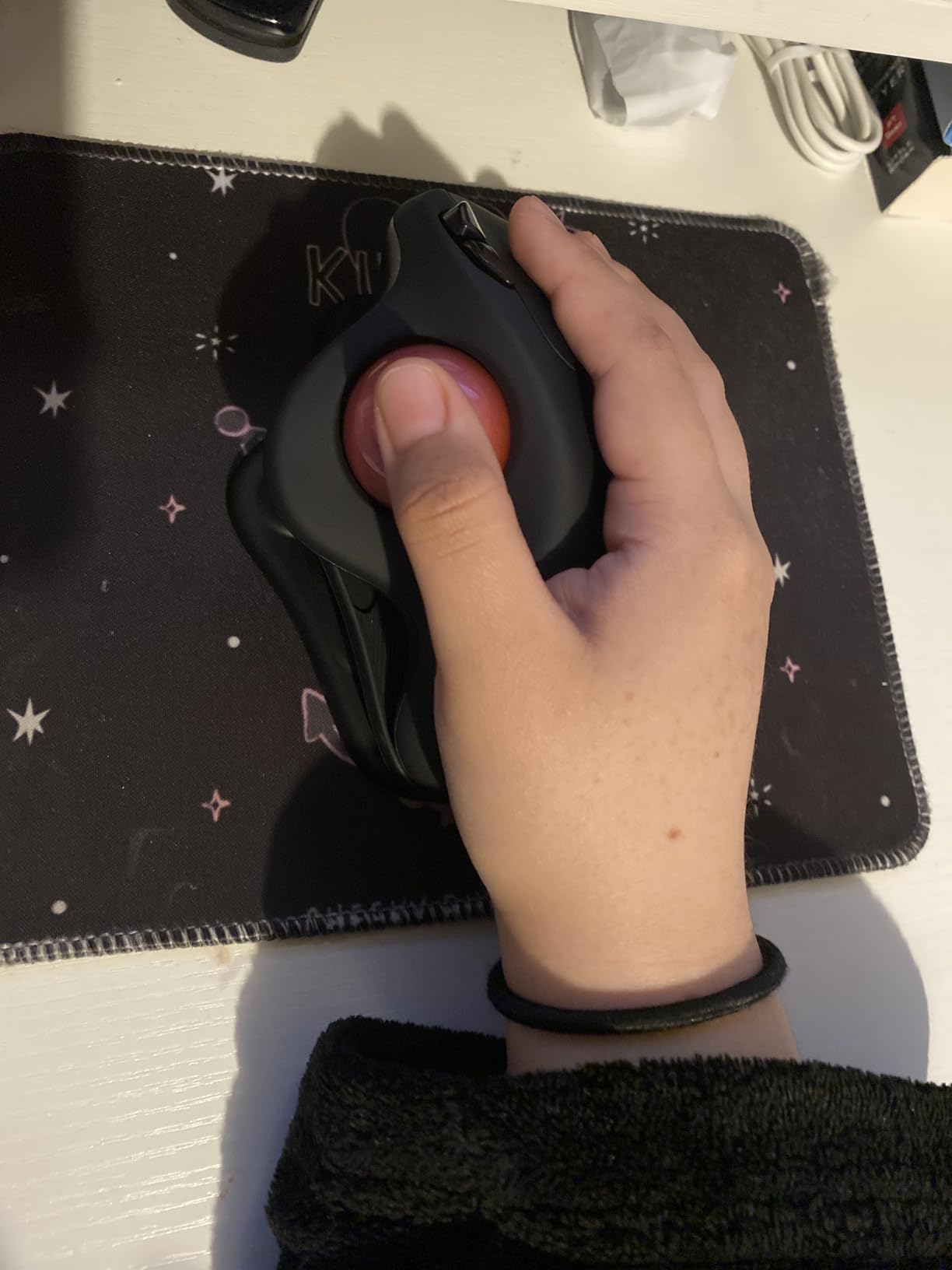 Nulea M501 Wireless Trackball Mouse, Rechargeable Ergonomic, Easy Thumb Control, Precise & Smooth Tracking, 3 Device Connection (Bluetooth or USB Receiver), Compatible for PC, Laptop, Mac, Windows. customer photo 2