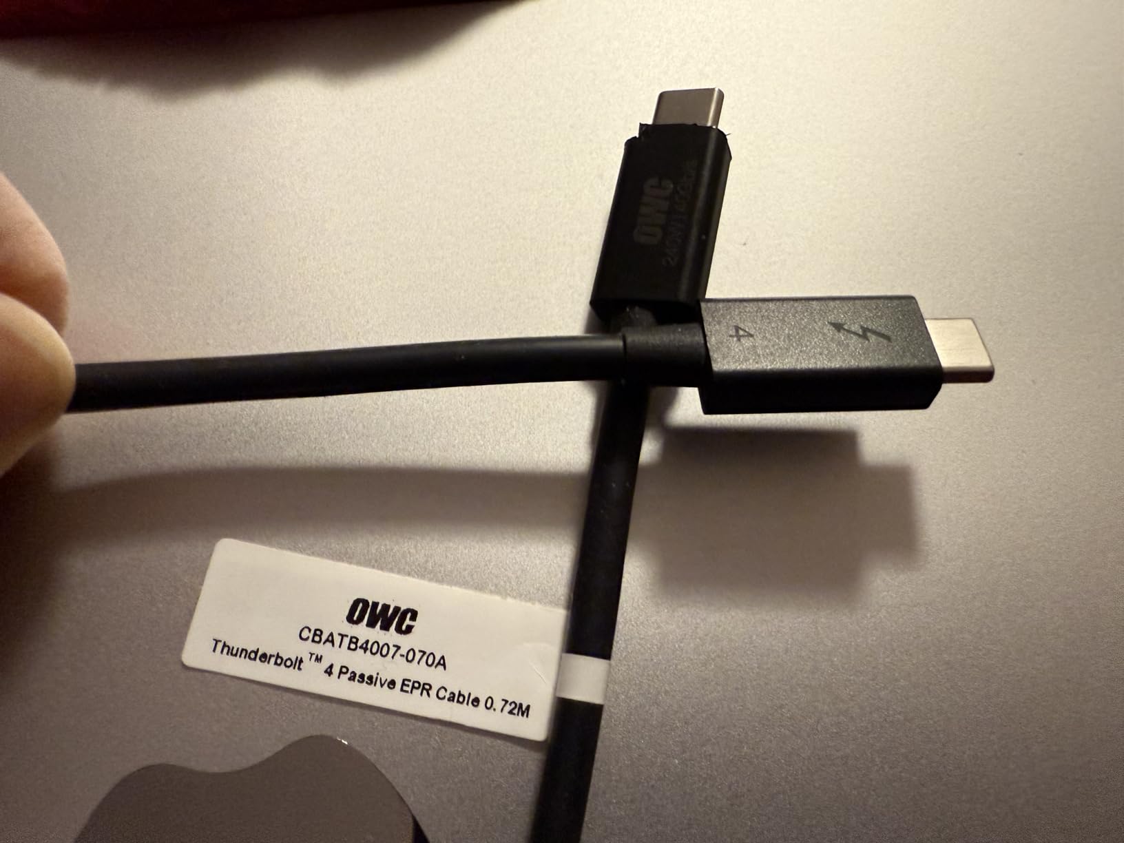 OWC 28-Inch Thunderbolt 4 and USB-C Cable with 40 GBPS Data Transfer, 240W Power Charging and 8K Video Capability (Black) customer photo 2