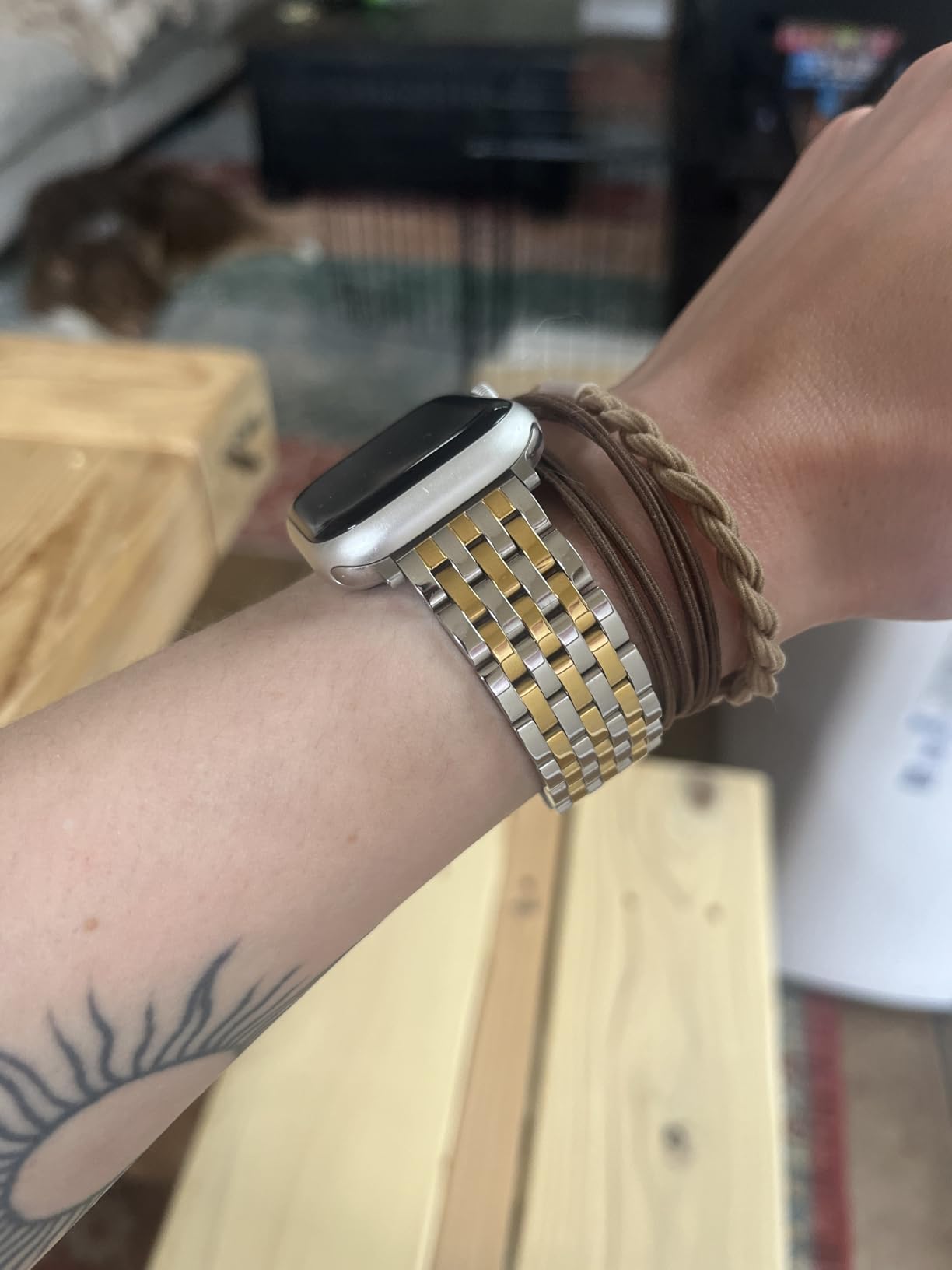 Seven-link Watch Band for Apple Watch Series 11, 10, 9, 8, 7, 6, 5, 4, 3, 2, 1 and SE 3/2/1 for Women, Dressy Stainless Steel Metal Band for iWatch customer photo 2