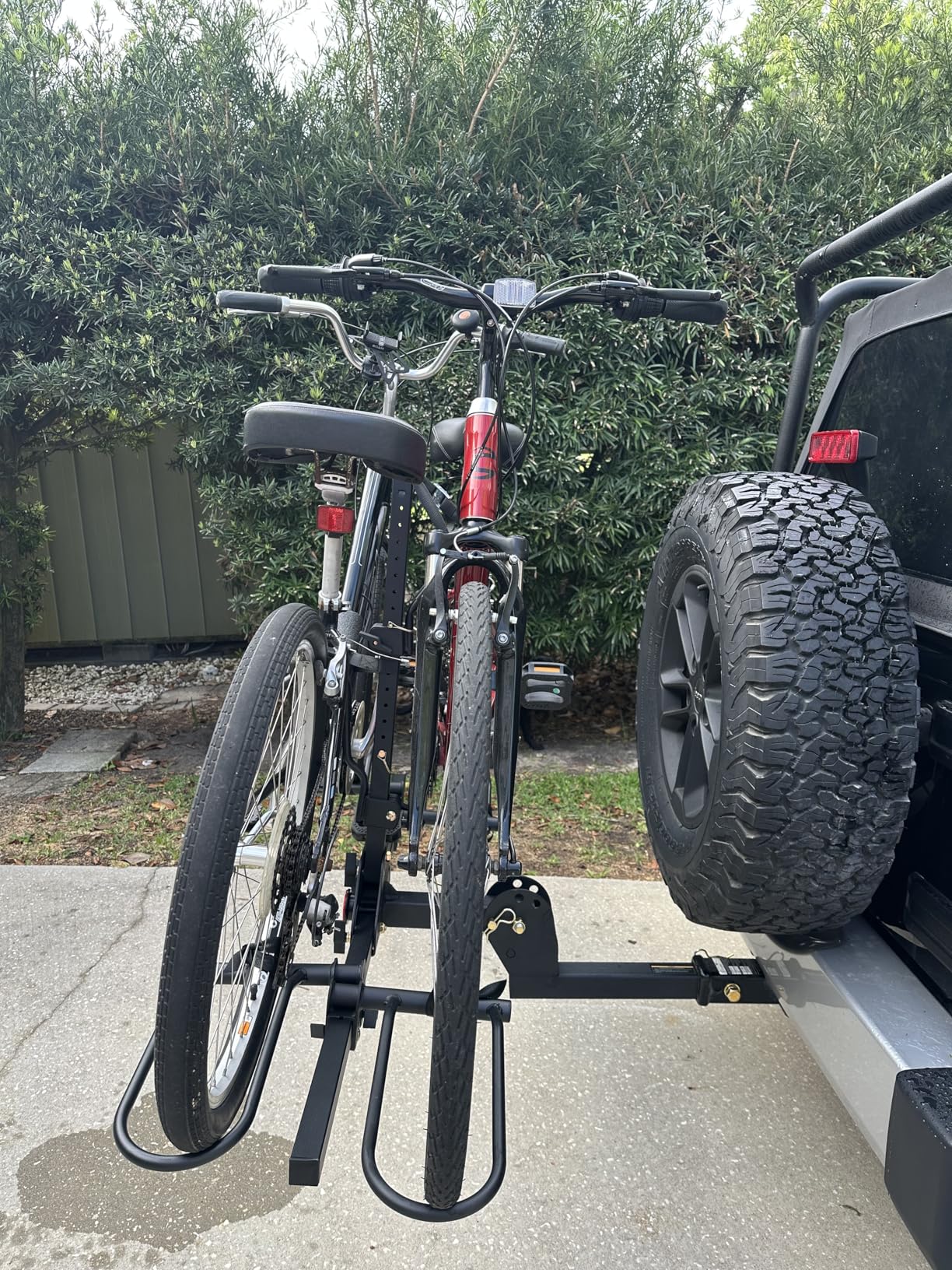 Young Bike Rack Hitch for Car - 200LB 2-Bike Rack Hitch Mount Platform Style Hitch Bike Rack，Smart Tilting & Easy Fold for Car SUV with 2 Inch Receiver，Bike Carrier Fits Up to 5-inch Fat Tire customer photo 2