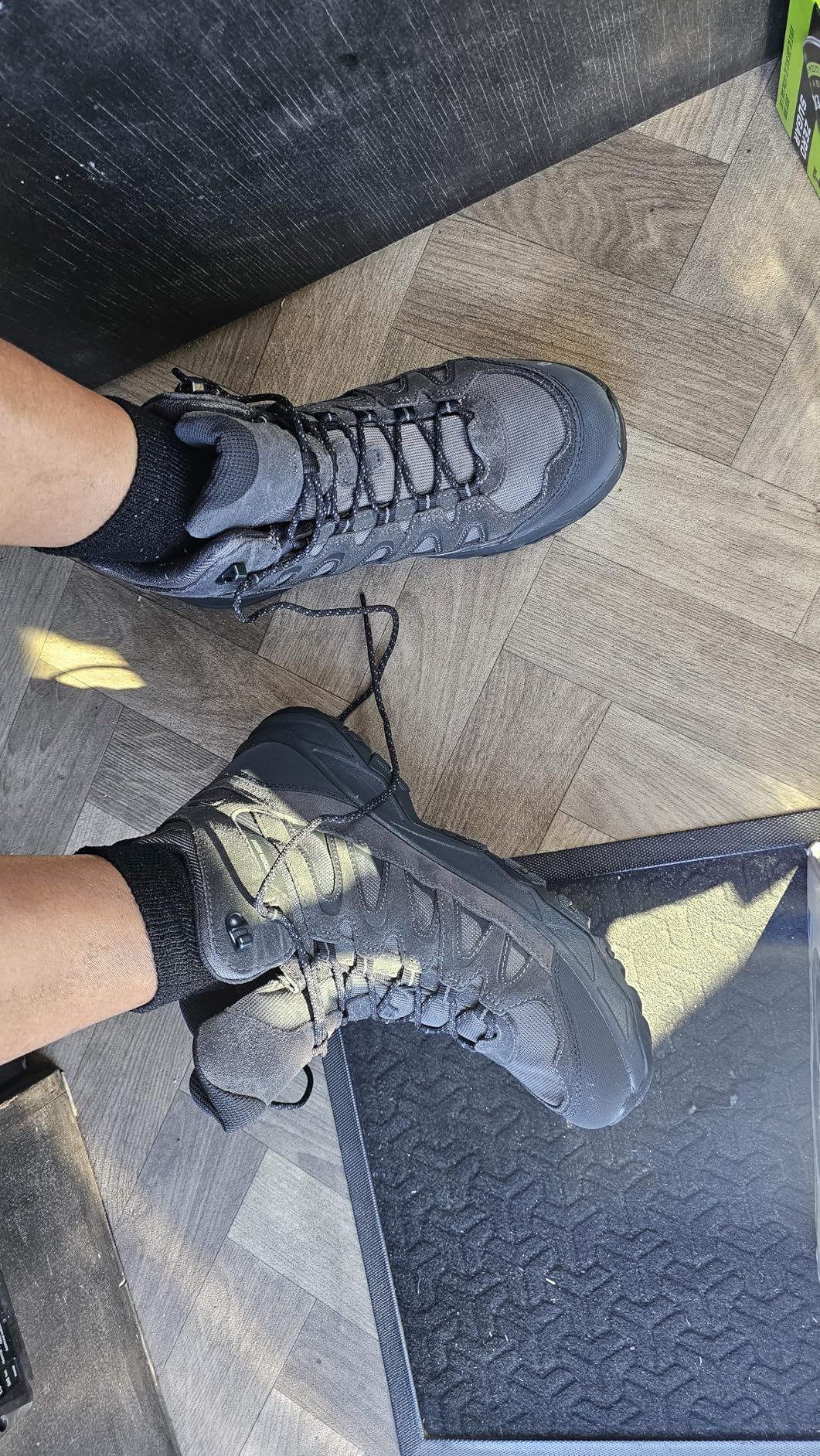 Oboz Men's Sawtooth Ascent Mid B-DRY Hiking Boot customer photo 1