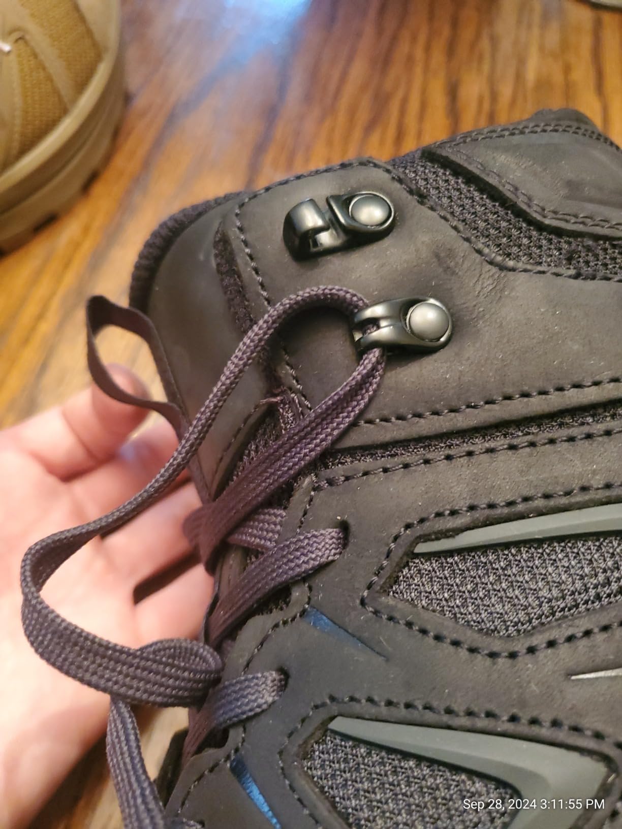 Oboz Men's Sawtooth Ascent Mid B-DRY Hiking Boot customer photo 2