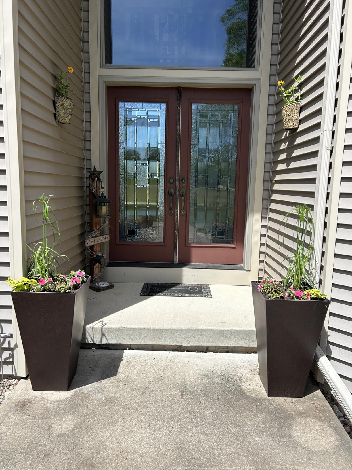Outsunny Tall Planters for Outdoor Plants Set of 3, 28 in Taper Planters with Drainage Holes, Indoor Grande Plant Pots, Front Porch Decor, Black customer photo 1