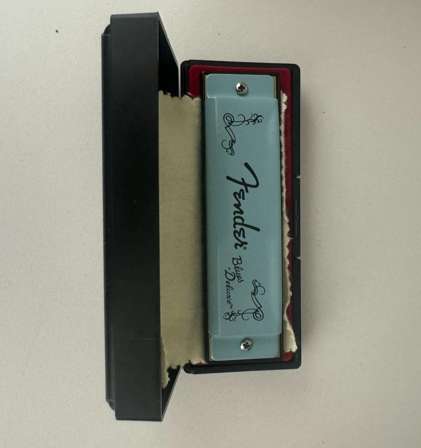 Fender Blues Deluxe Harmonica, Guitar Accessories, Key of C 10 Holes, Includes Hard Plastic Carrying Case, Daphne Blue customer photo 2