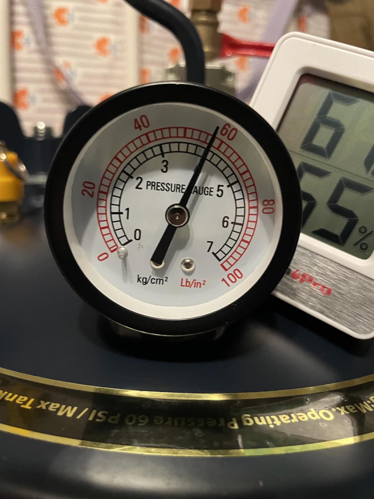 California Air Tools 255C 2.5 Gallon Pressure Pot for Epoxy Resin Casting, Coated Steel Tank, Portable, Blue customer photo 1