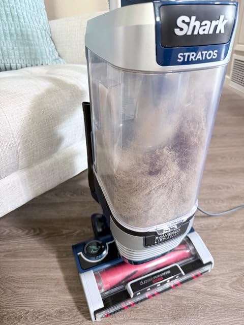 Shark Upright Vacuum, Stratos with DuoClean PowerFins, HairPro, Powered Lift-Away, Self-Cleaning Brushroll, & Odor Neutralizer Technology, Navy, AZ3002 customer photo 1