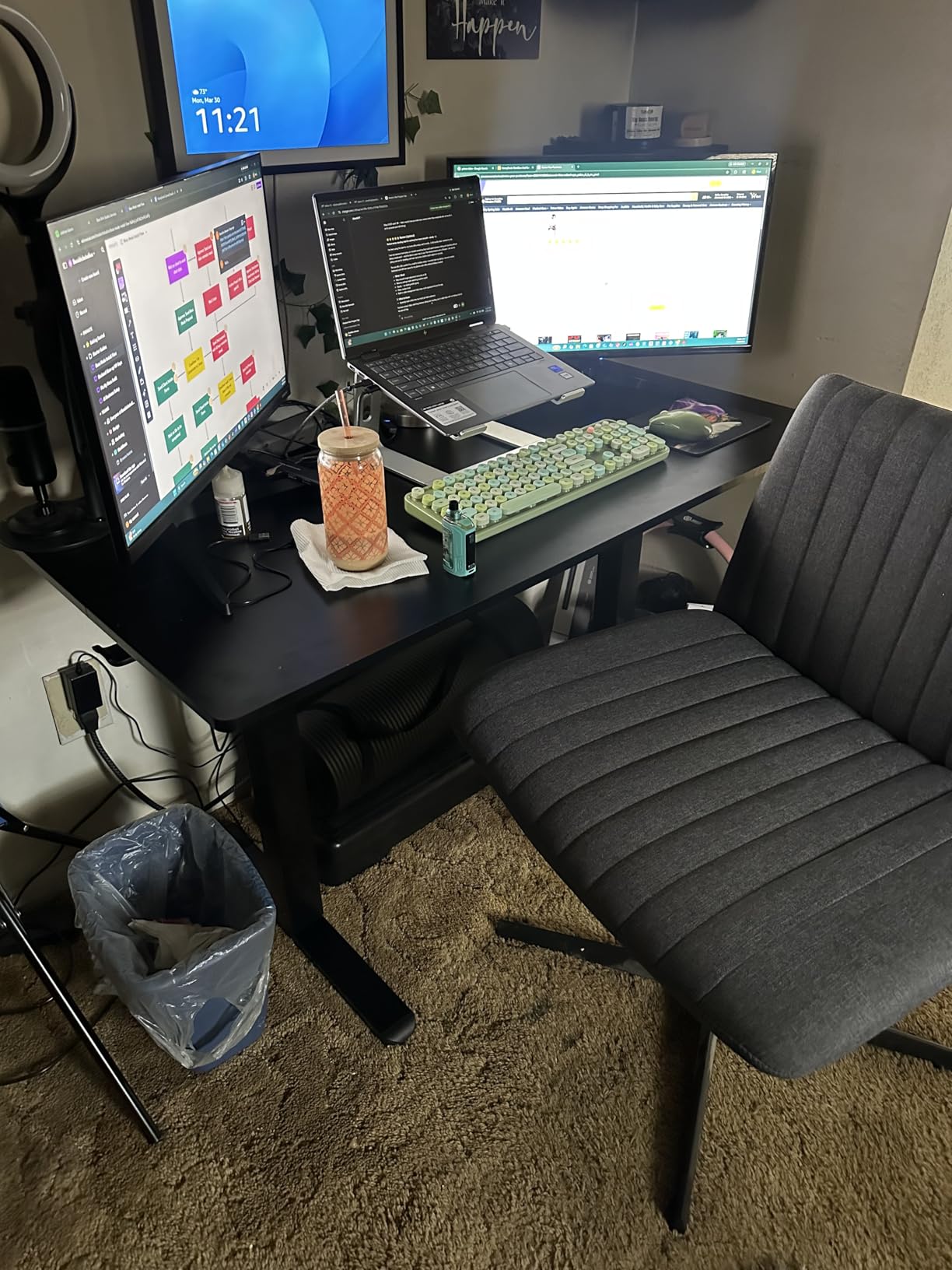 ErGear Height Adjustable Electric Standing Desk, 48 x 24 Inches Sit Stand up Desk, Memory Computer Home Office Desk, Black customer photo 2