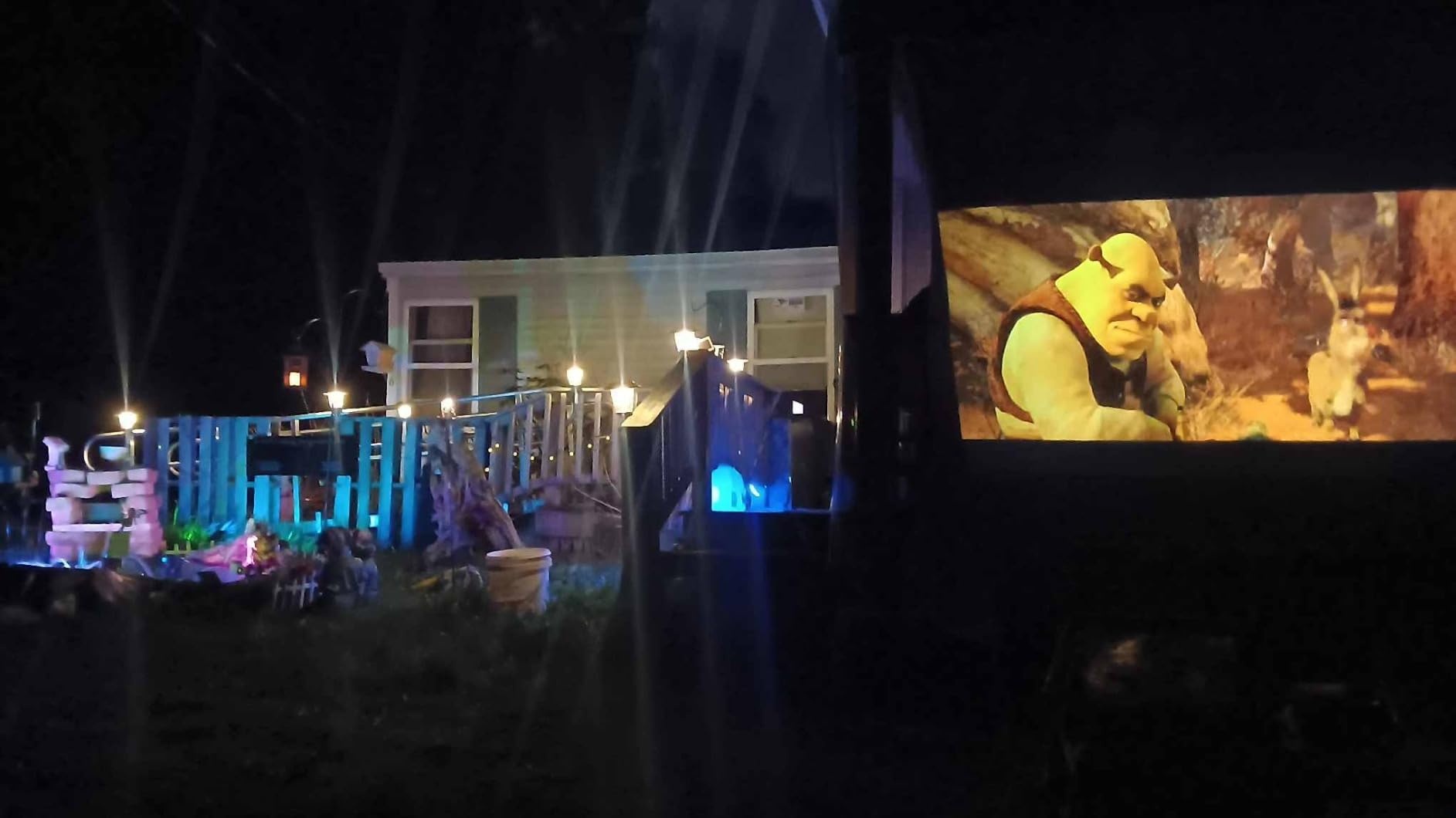 AAXA HP Halloween Projector (2025 Upgraded) - HD 1080P, Holographic Projections customer photo 1