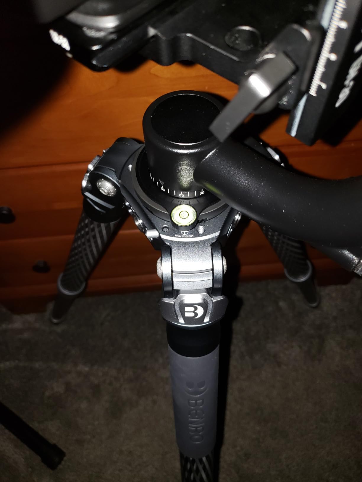 Benro Mammoth Carbon Fiber Tripod - Heavy-Duty 4-Section Tripod with 75mm Bowl, Twist Locks customer photo 1