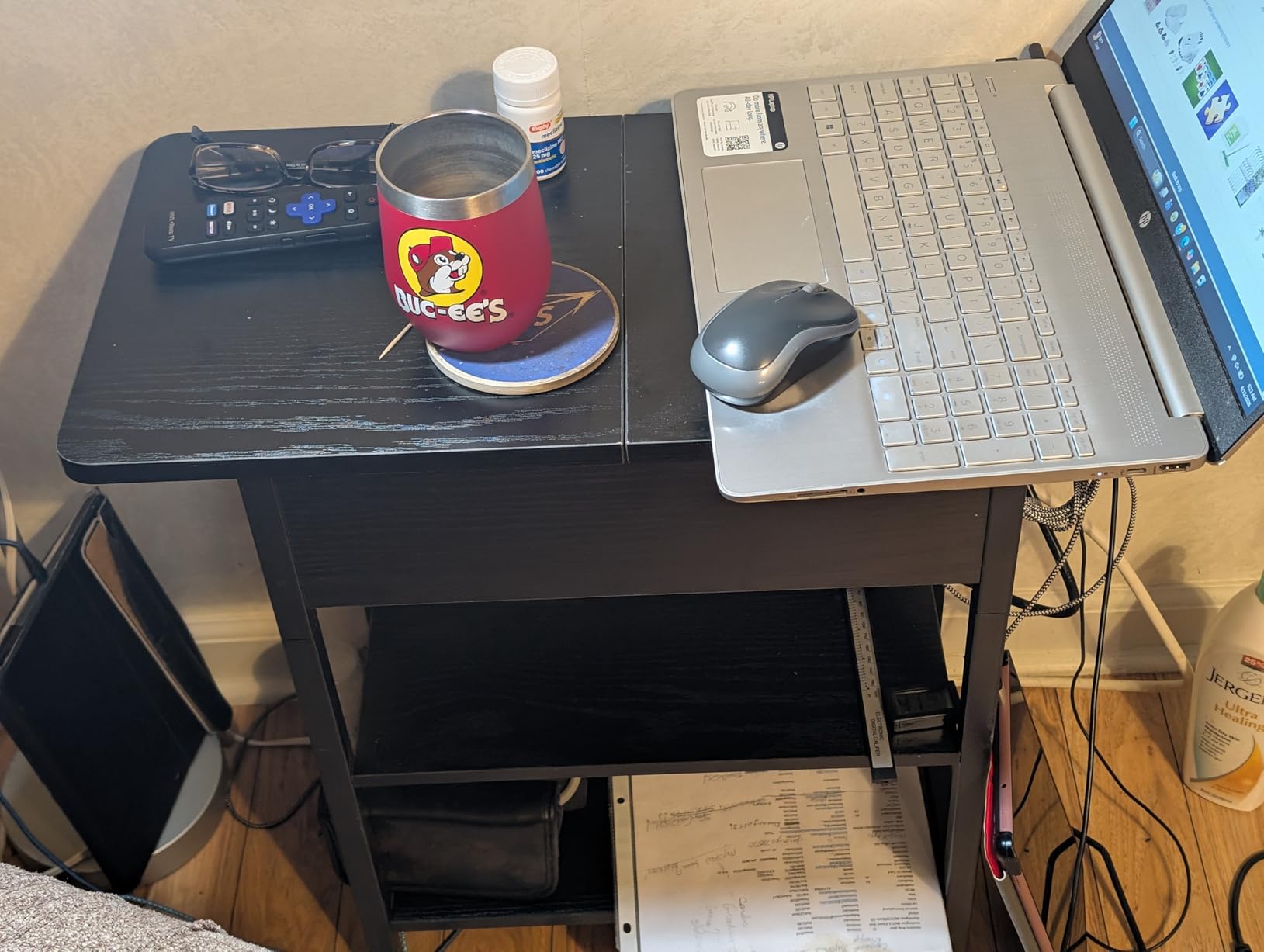 Yoobure End Table with Charging Station, Flip Top Side Table with USB Ports and Outlets, Narrow Nightstand with Storage Shelves customer photo 1