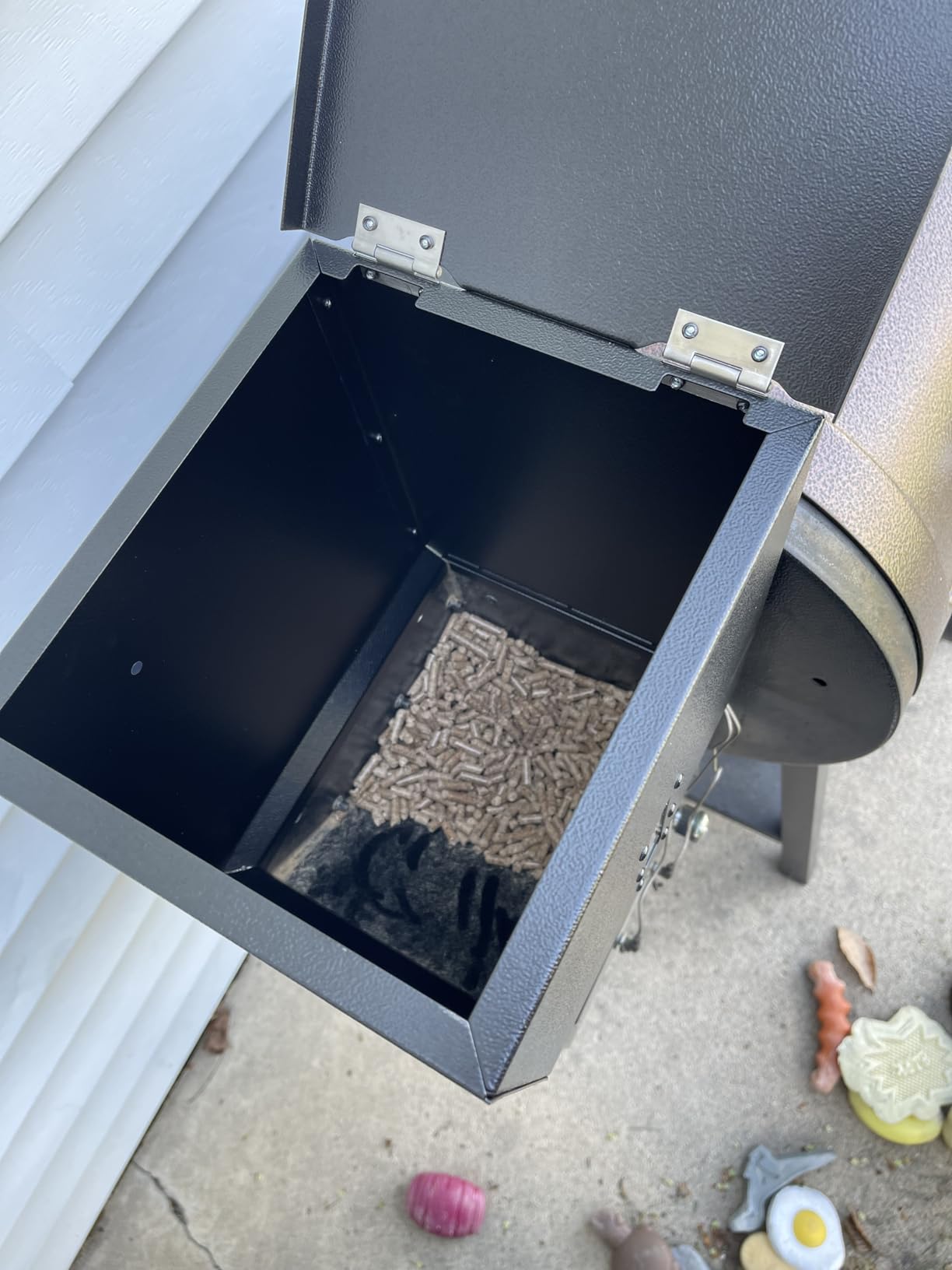 Stanbroil Pellet Grill Hopper Extension for Pit Boss 340 and 440 Series, Black customer photo 2