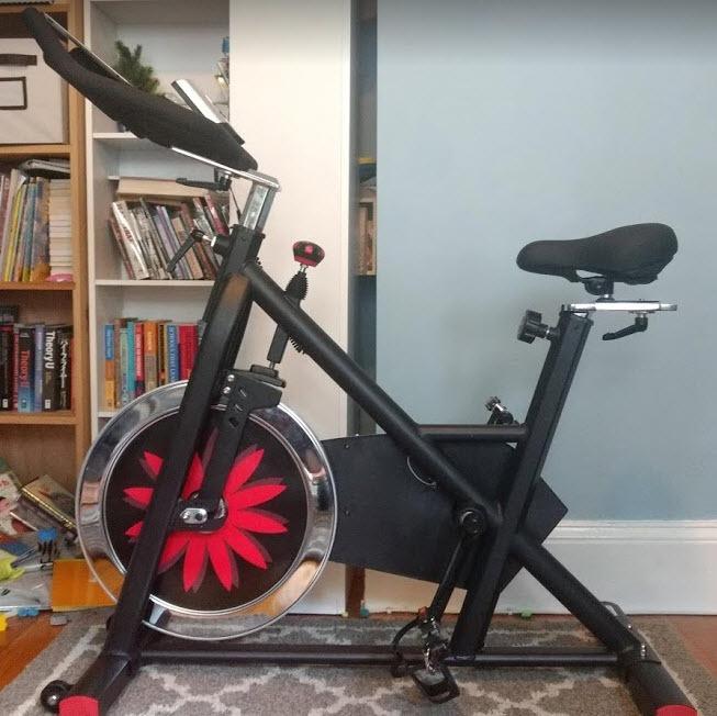 JOROTO Exercise Bike, Magnetic Stationary Bikes with 40LBS Flywheel customer photo 2