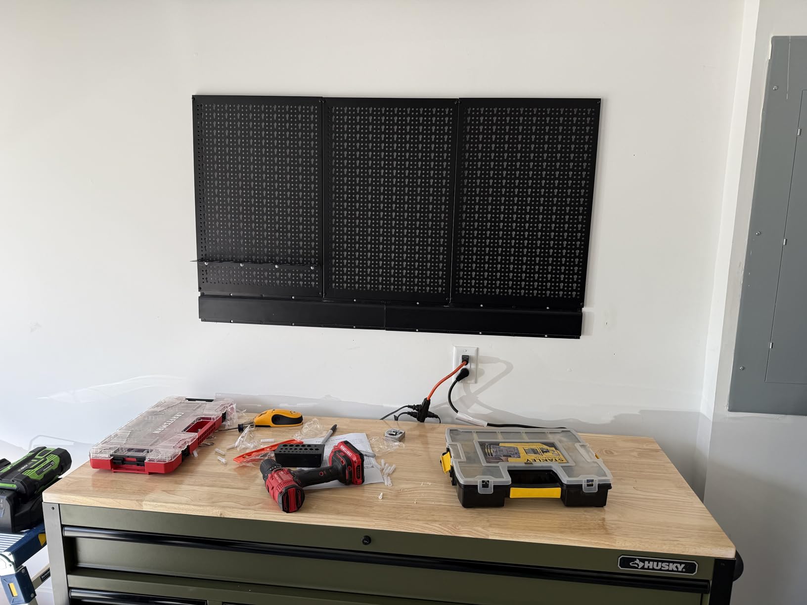 TORACK Metal Pegboard Wall Organizer System for Garage, 109 PCS Pegboard Accessories Tool Organizer Kit with Pegboard Bins, Hooks, Tool Storage Peg Board for Workbench (Black) customer photo 1