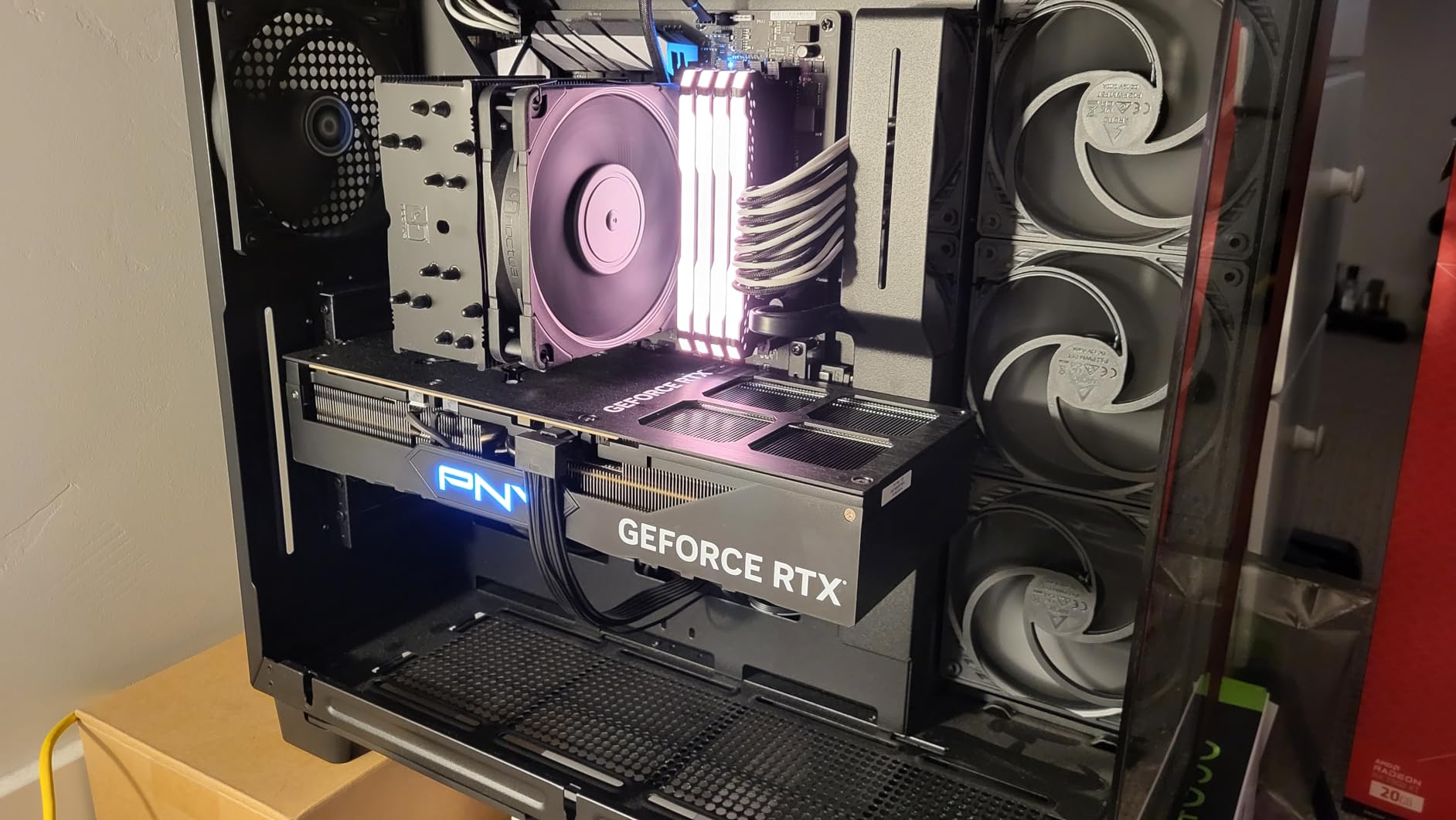 PNY GeForce RTX 4090, 24GB GDDR6X, Verto Triple Fan, Graphics Card, DLSS 3, 384-Bit, PCIe 4.0, HDMI/DisplayPort, NVIDIA customer photo 2