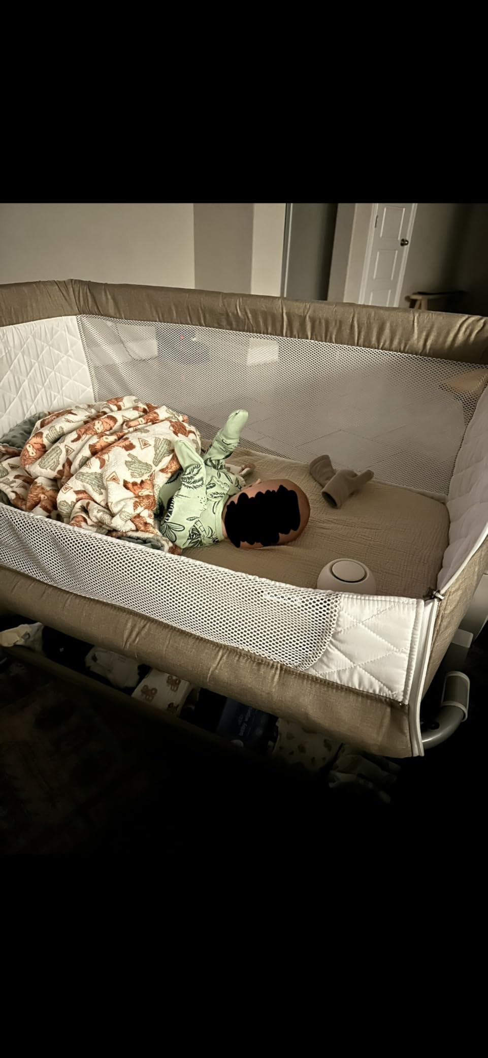 Cowiewie Bassinet Bedside Sleeper, Baby Bassinet with 7 Adjustable Height, Bedside Bassinet for Baby with Storage, Breathable Mesh & Mattress, Portable Bassinet Easy Folding (Pyramid Light Gray) customer photo 2