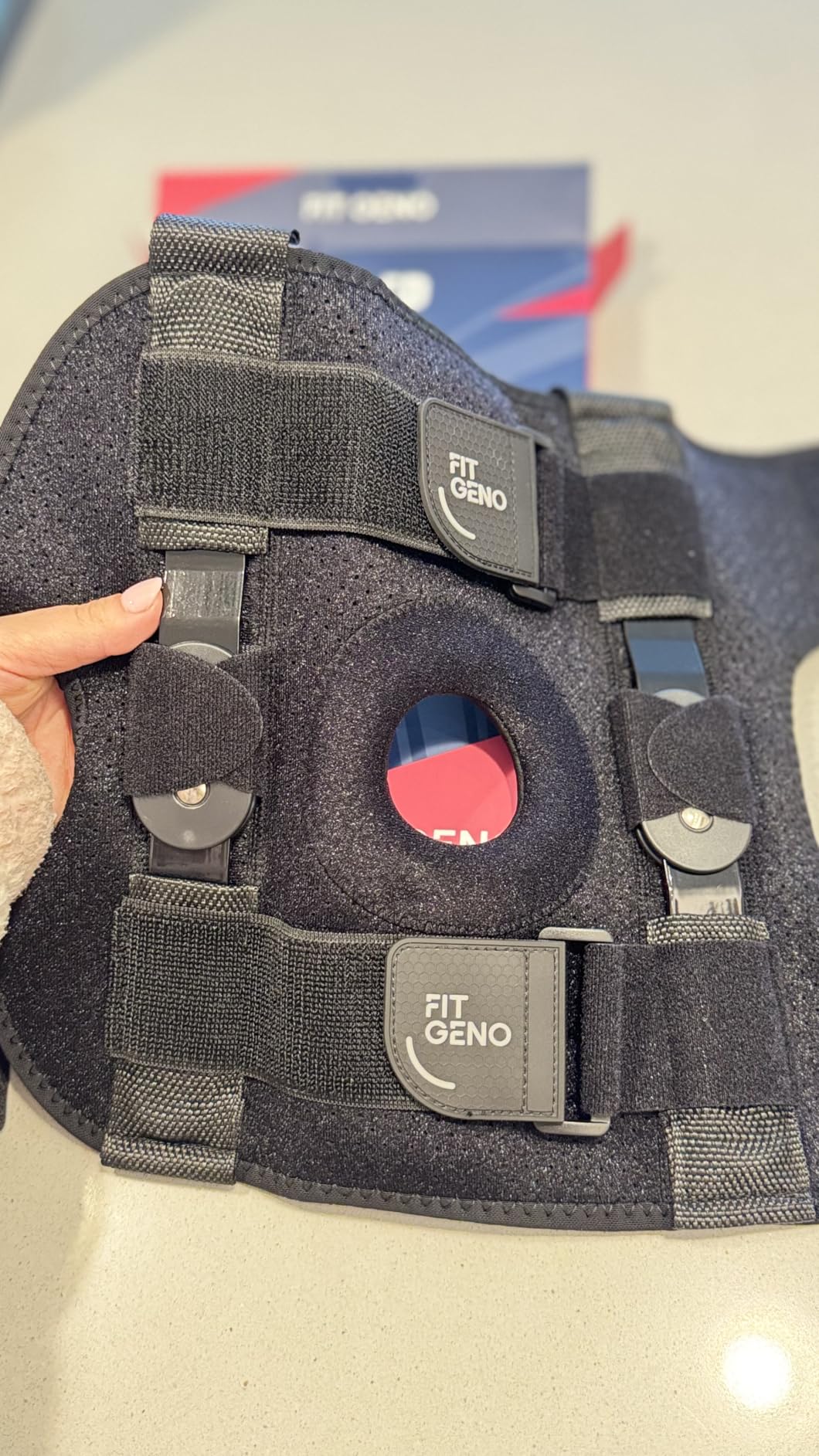 Fit Geno Hinged Knee Brace for Meniscus Tear: Adjustable Knee Support for Knee Pain w/Side Stabilizers & Hinges for Injury or Surgery Recovery - Men and Women customer photo 1