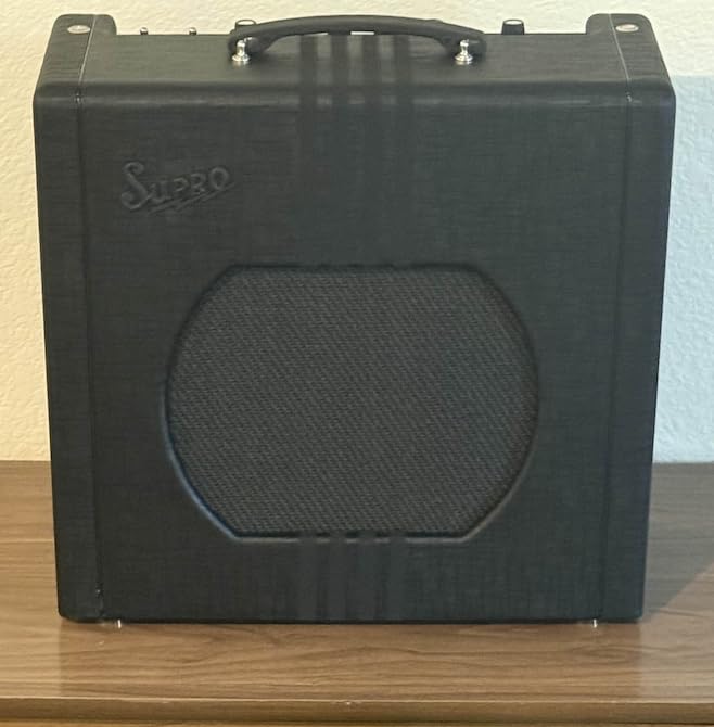 Supro Delta King 12 1 x 12-inch 15-watt Tube Combo Amp - Black and Black customer photo 2