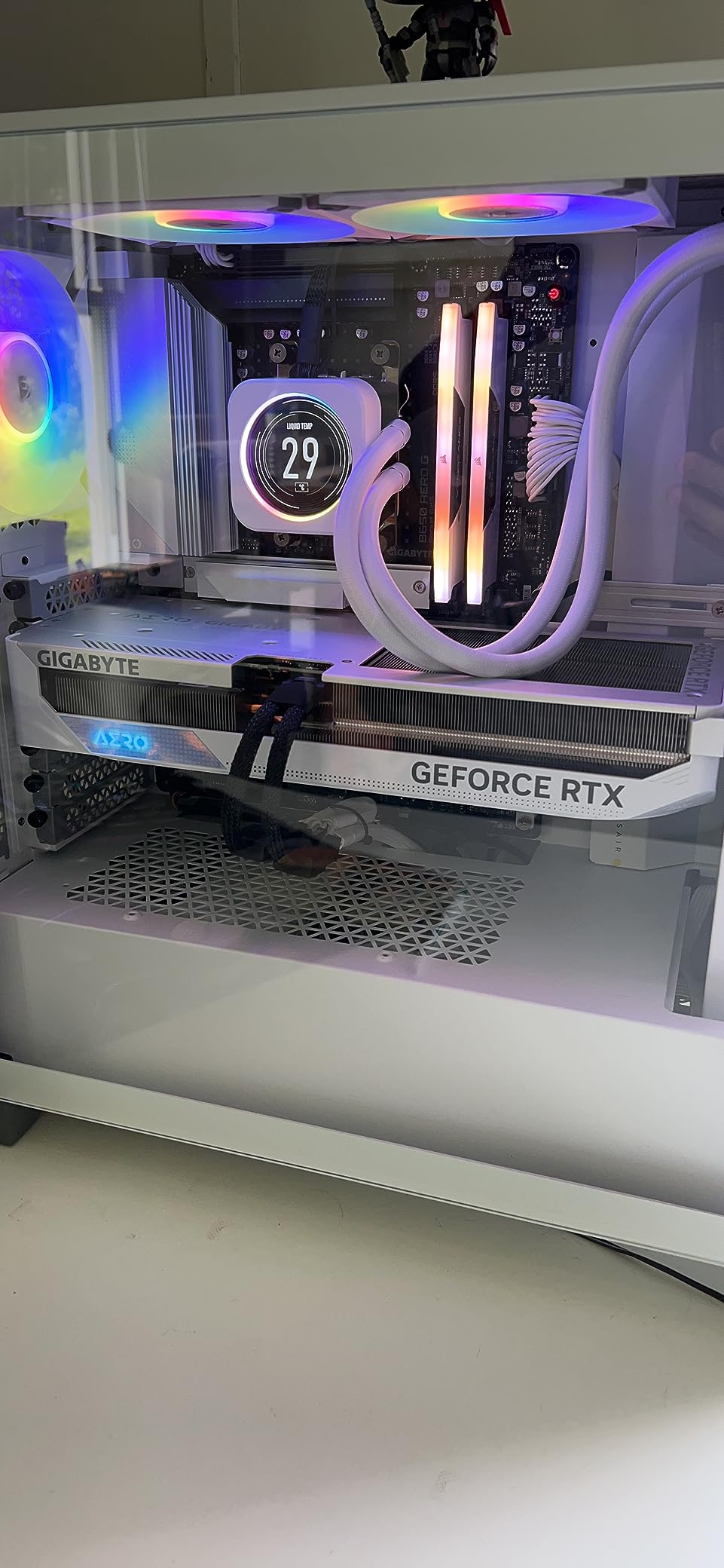 GIGABYTE GeForce RTX 4070 Ti AERO OC 12G Graphics Card, 3X WINDFORCE Fans, 12GB 192-bit GDDR6X, GV-N407TAERO OC-12GD Video Card customer photo 1