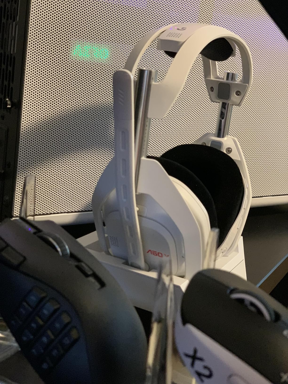 Logitech G Astro A50 X Multi-Platform Wireless Gaming Headset + Base Station for PS5/Xbox/PC: PLAYSYNC Video & Audio Switcher, HDMI 2.1 4K 120Hz VRR, <24bit/48kHz, 24hr Battery, 2.4GHz & BT - Black customer photo 1