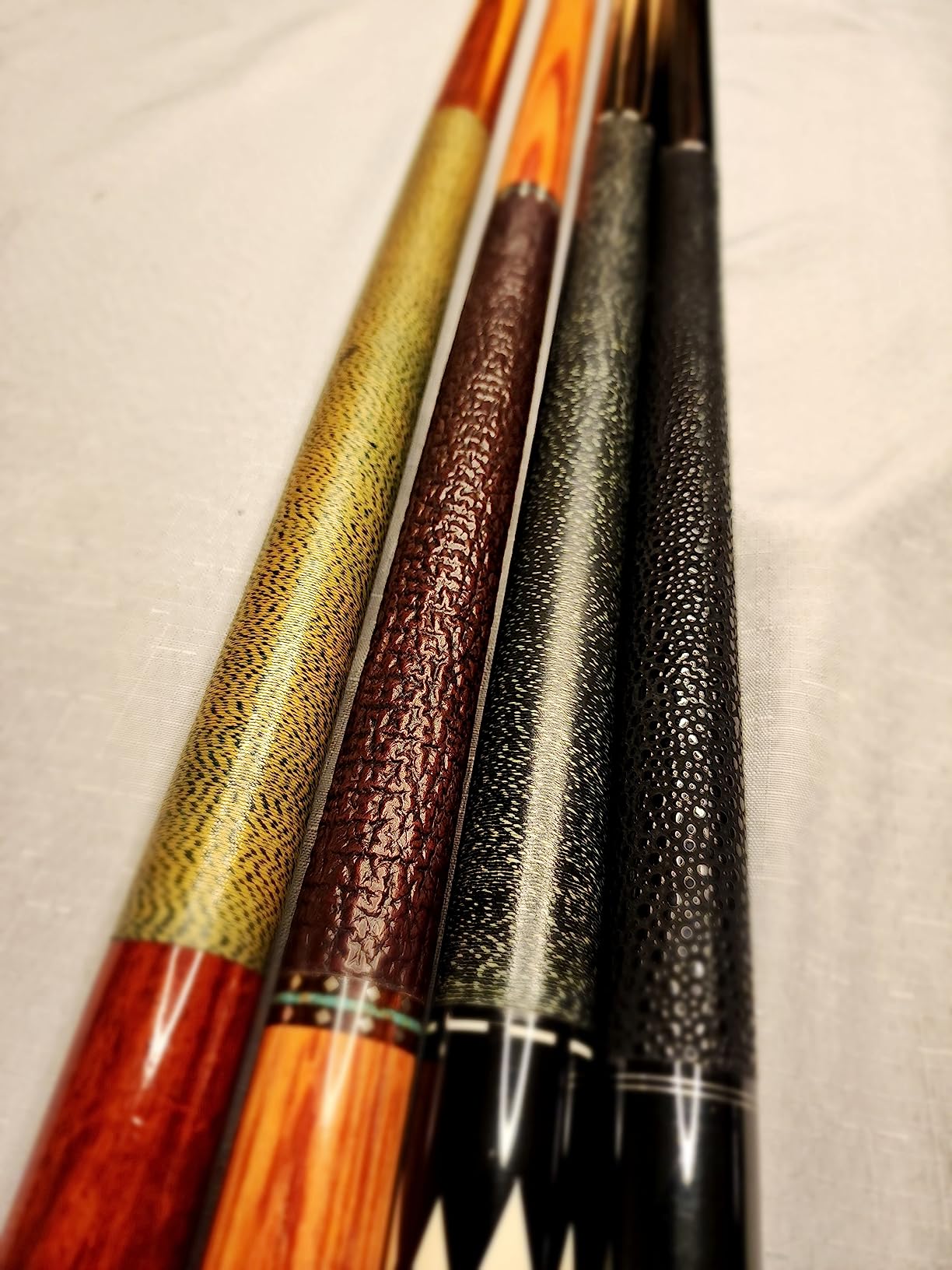 Carbon Fiber Pool Cue Stick 10.5mm/11.8mm/12.5mm, Low Deflection Pool Stick, Professional Cue Stick with Case customer photo 2