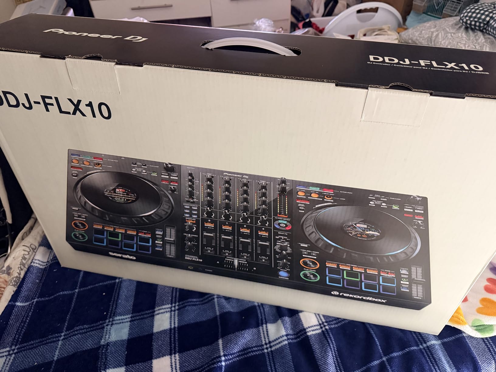 Pioneer DJ DDJ-FLX10 Limited Edition - 4-channel DJ controller for Rekordbox & Serato - Black customer photo 2