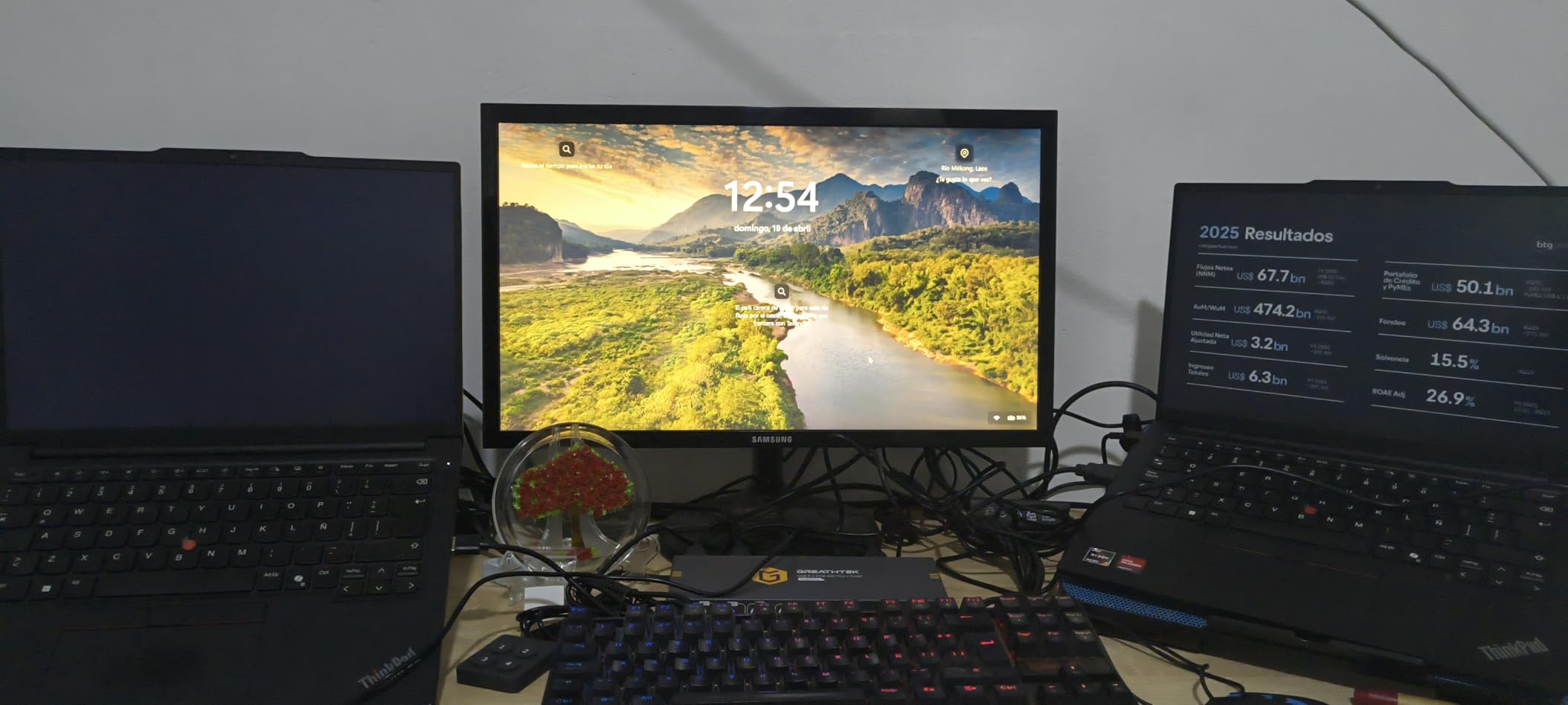 USB3.0 KVM Switch HDMI 4K@60Hz for 4 Computers Share 1 Monitor, KVM Switch 4 Port with 3 USB 3.0 Ports Share Keyboard Mouse, Support Button Switch, Plug and Play customer photo 2