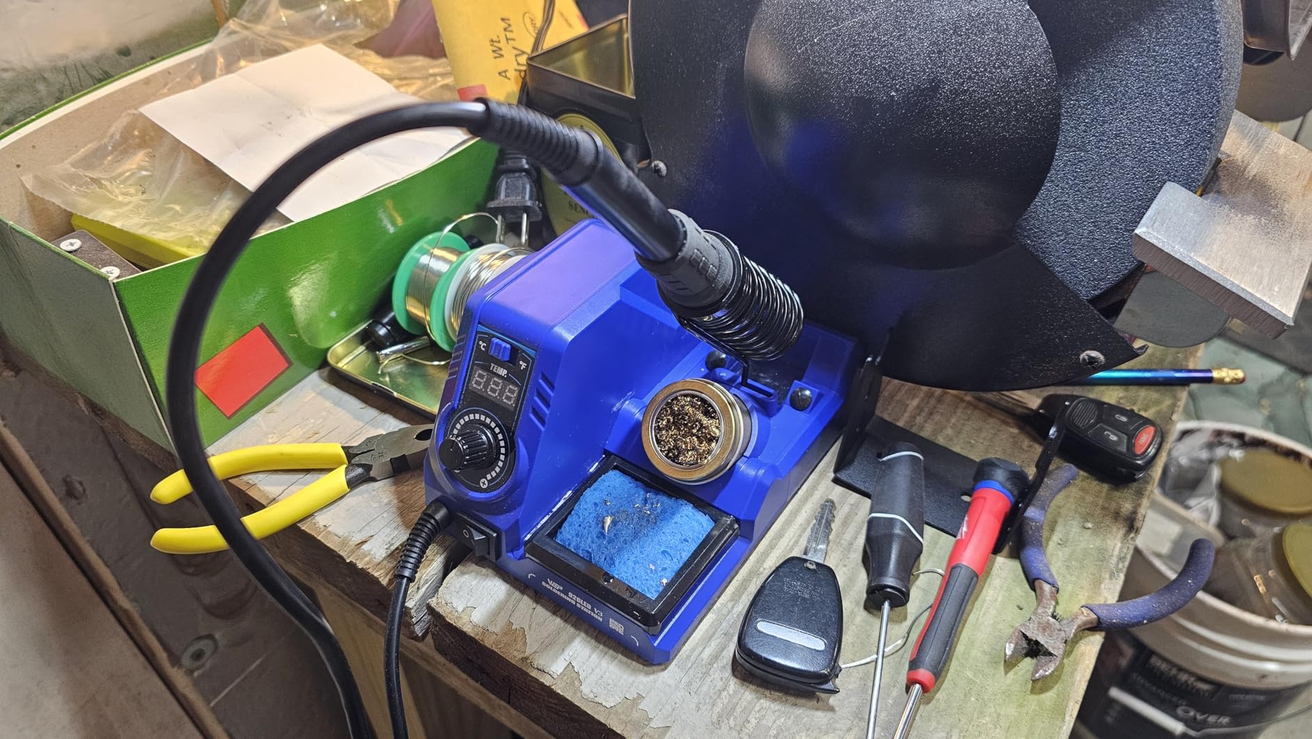 WEP 926LED V3 Soldering Station 130W MAX Soldering Iron Kit with Solder Wire, 5 Soldering Tips, Tweezers, Solder Sucker, Tip Cleaner customer photo 1
