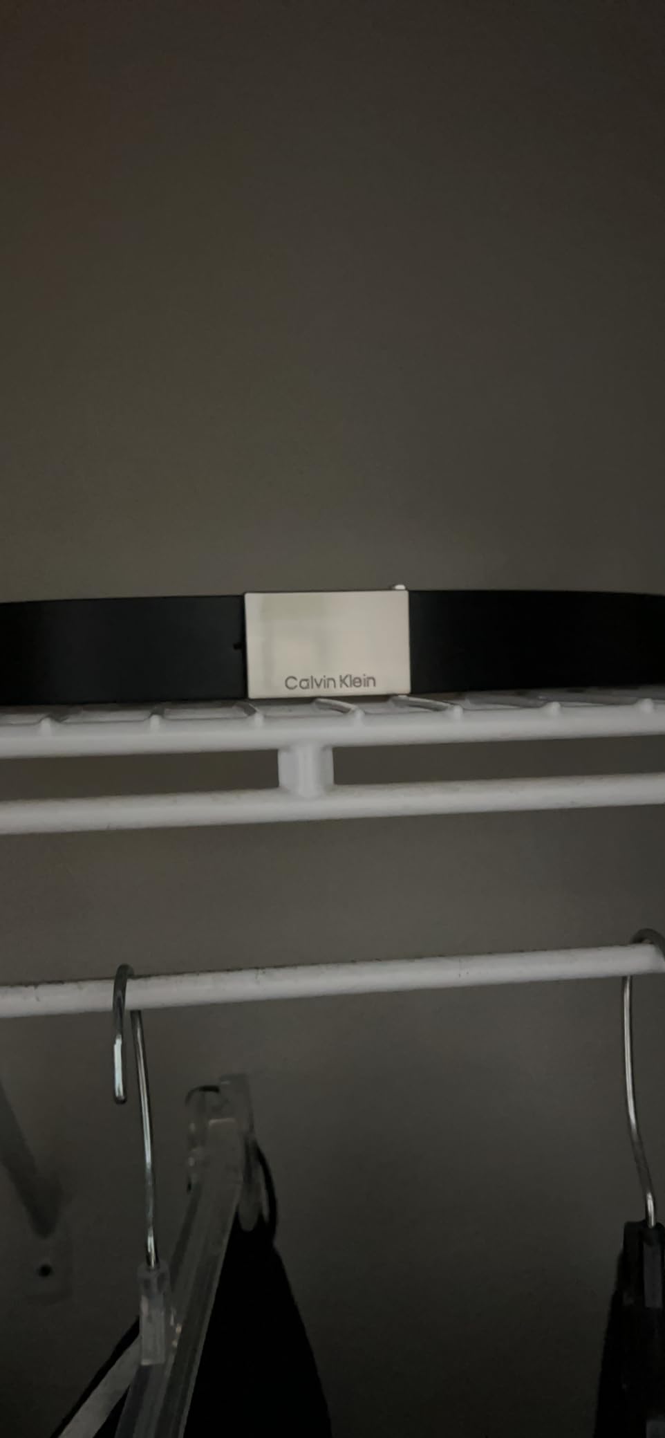 Calvin Klein Men's Plaque Buckle Belt - Casual Modern Style With Logo Detail for Jeans and Dress Pants customer photo 1